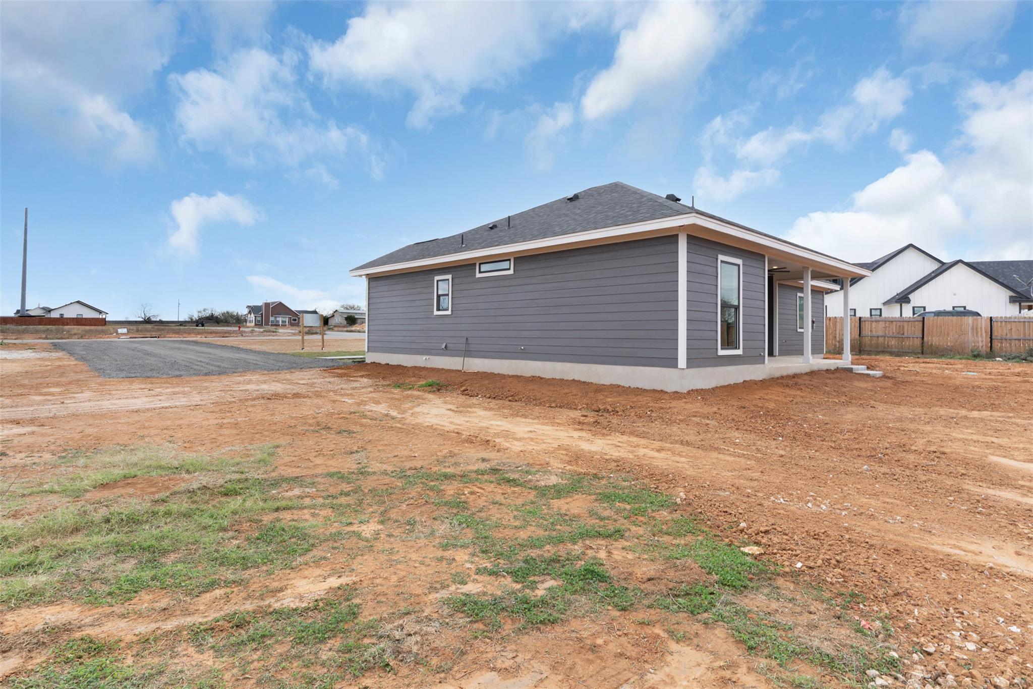 7319 Tiff Nicole Ln, Von Ormy, TX 78073