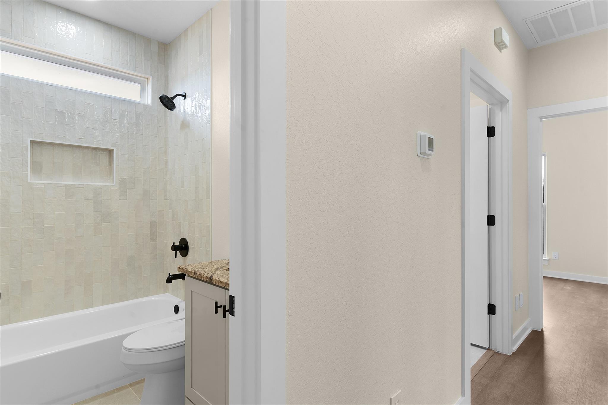 7319 Tiff Nicole Ln, Von Ormy, TX 78073