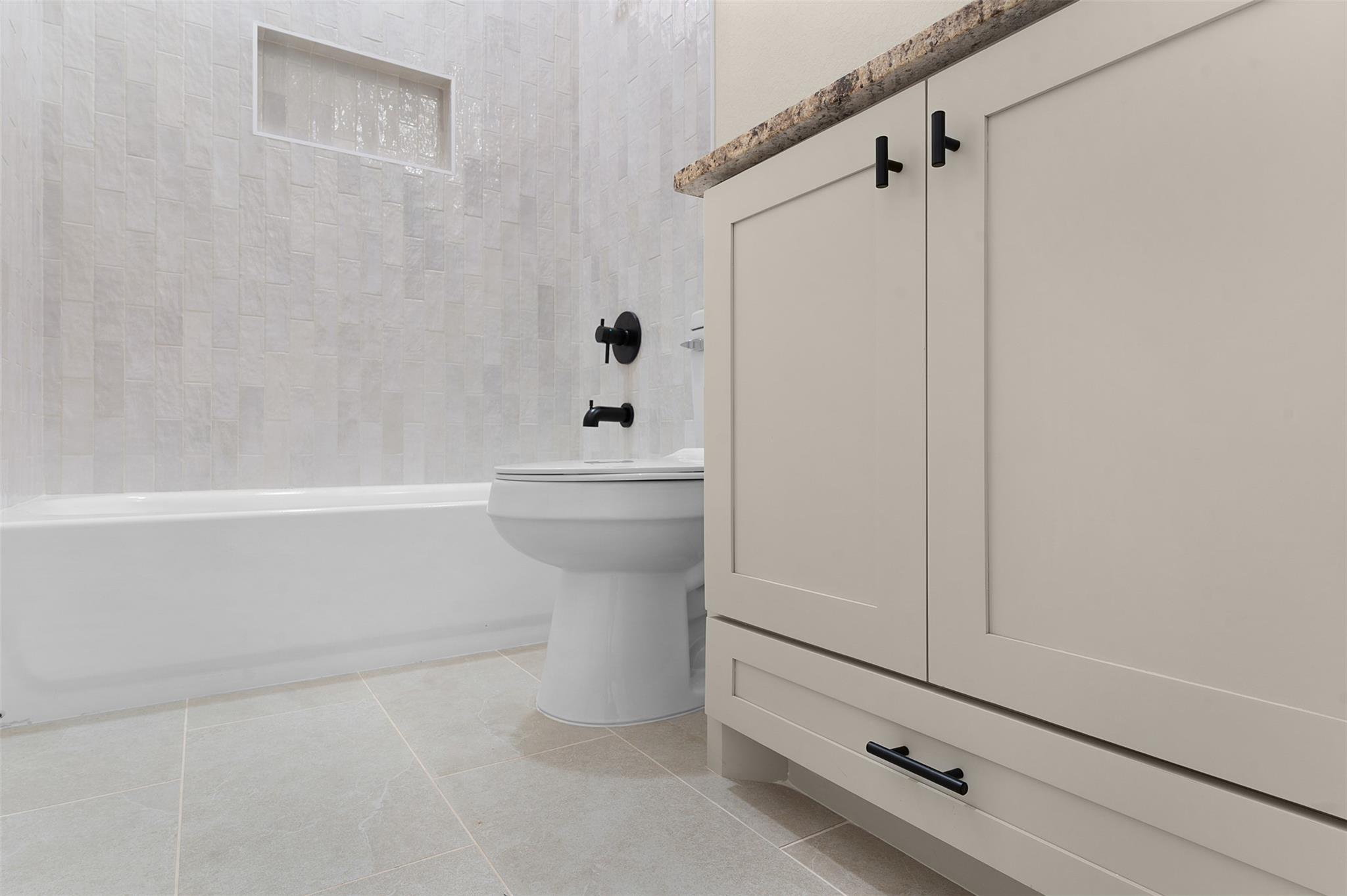 7319 Tiff Nicole Ln, Von Ormy, TX 78073