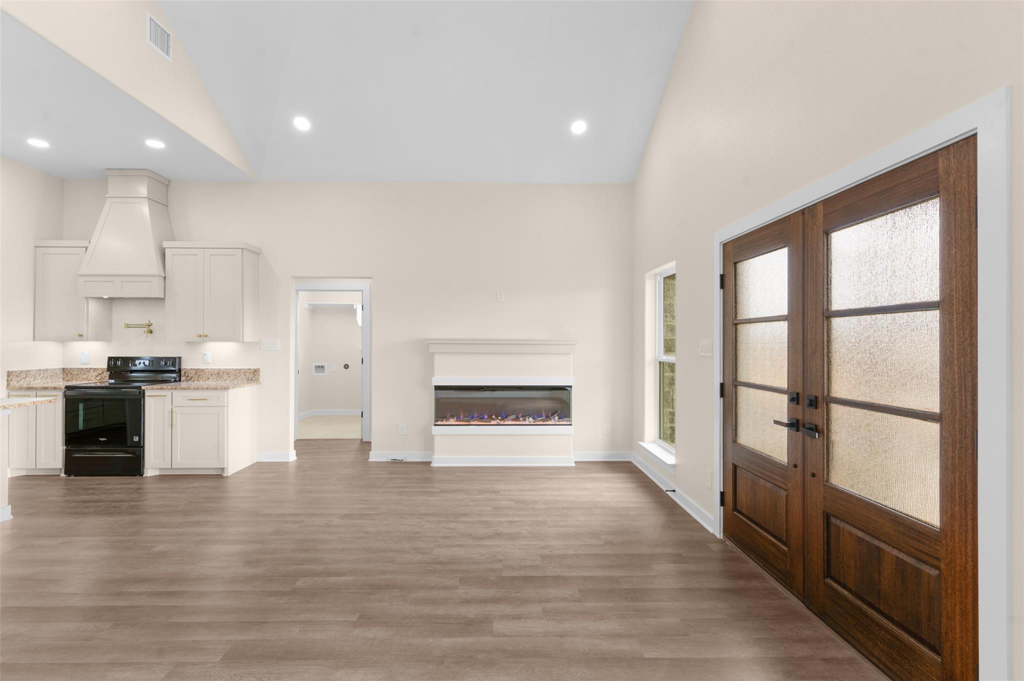 7319 Tiff Nicole Ln, Von Ormy, TX 78073