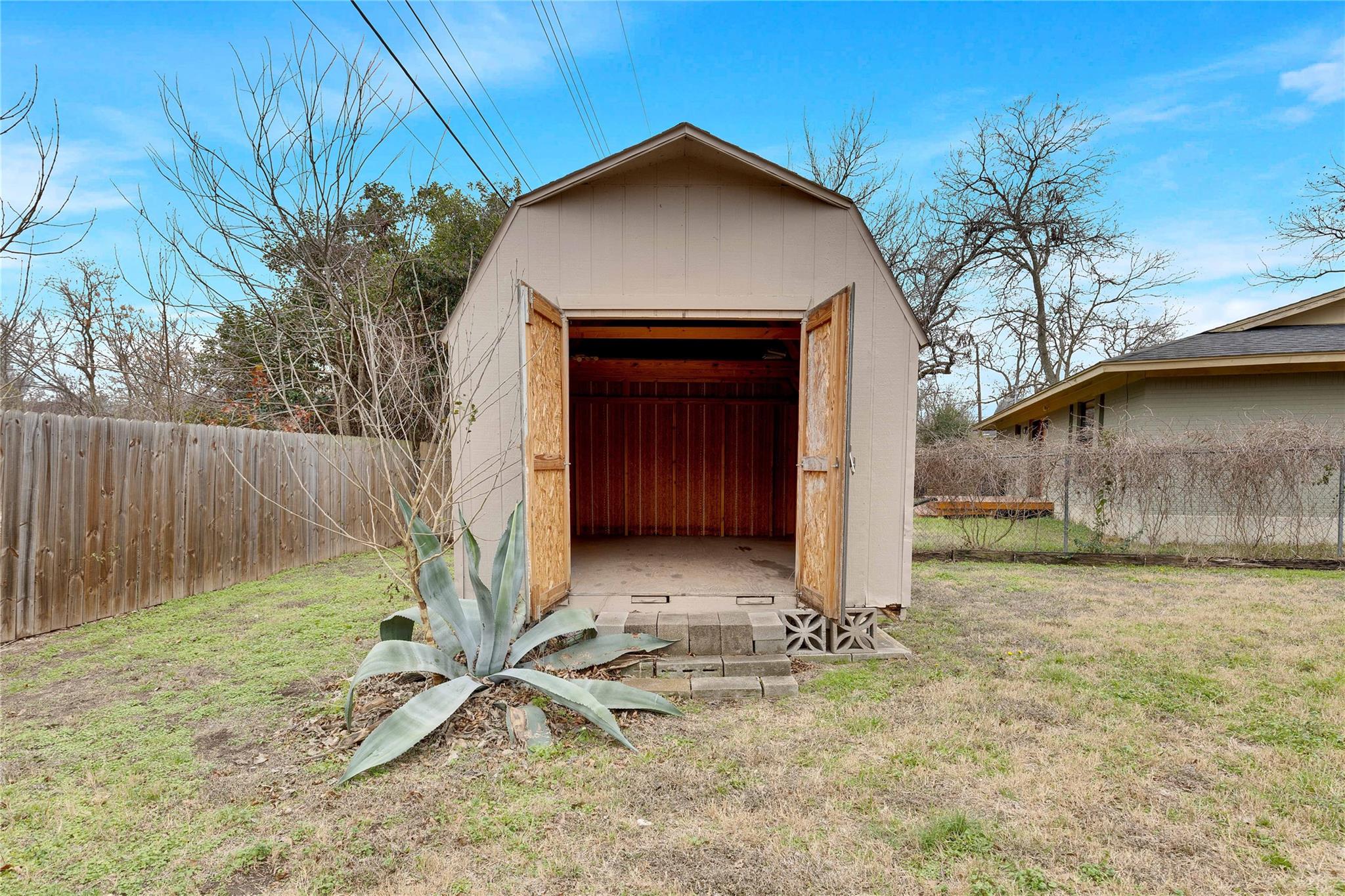 2909 Burning Oak Dr, Austin, TX 78704