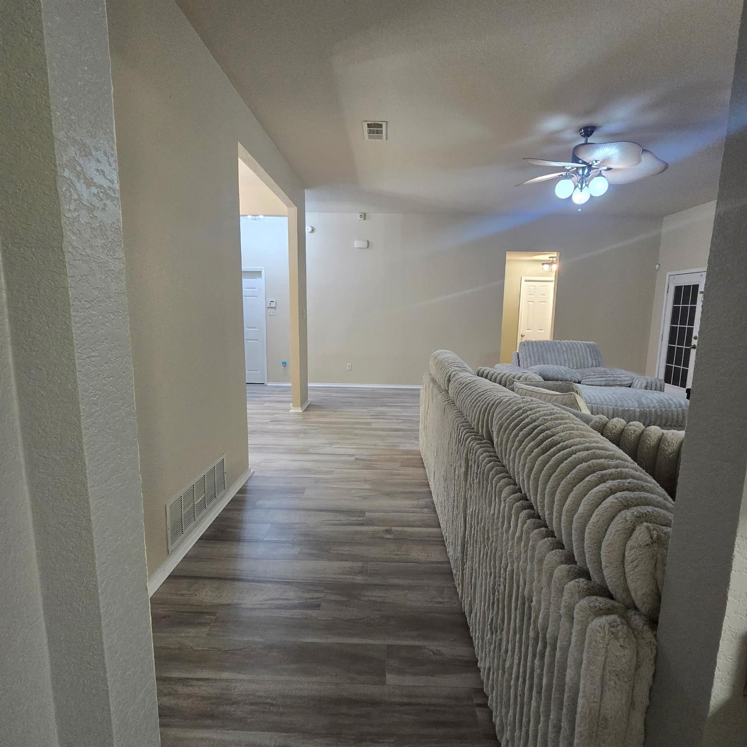 212 Druse Ln, Jarrell, TX 76537