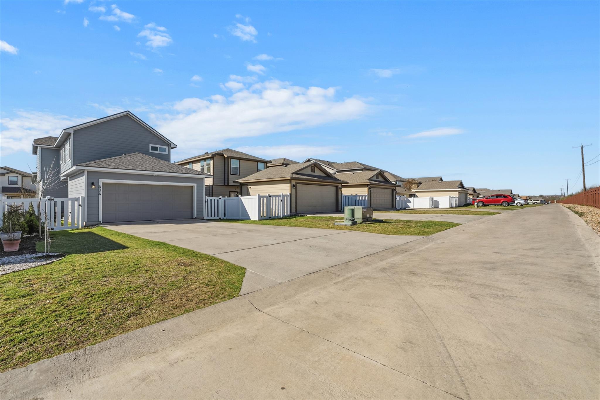 404 Cane River Rd, Pflugerville, TX 78660