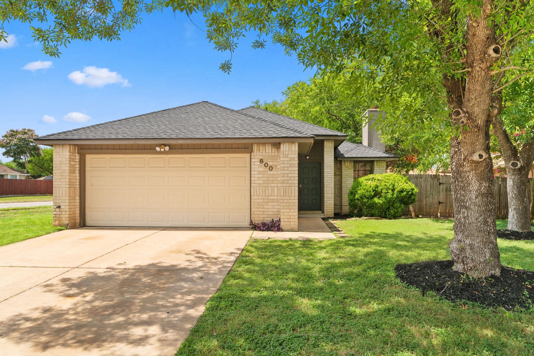 800 Saunders Dr, Round Rock, TX 78664