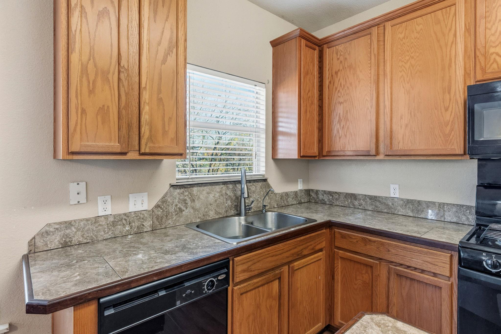 1809 Darjeeling Dr, Pflugerville, TX 78660