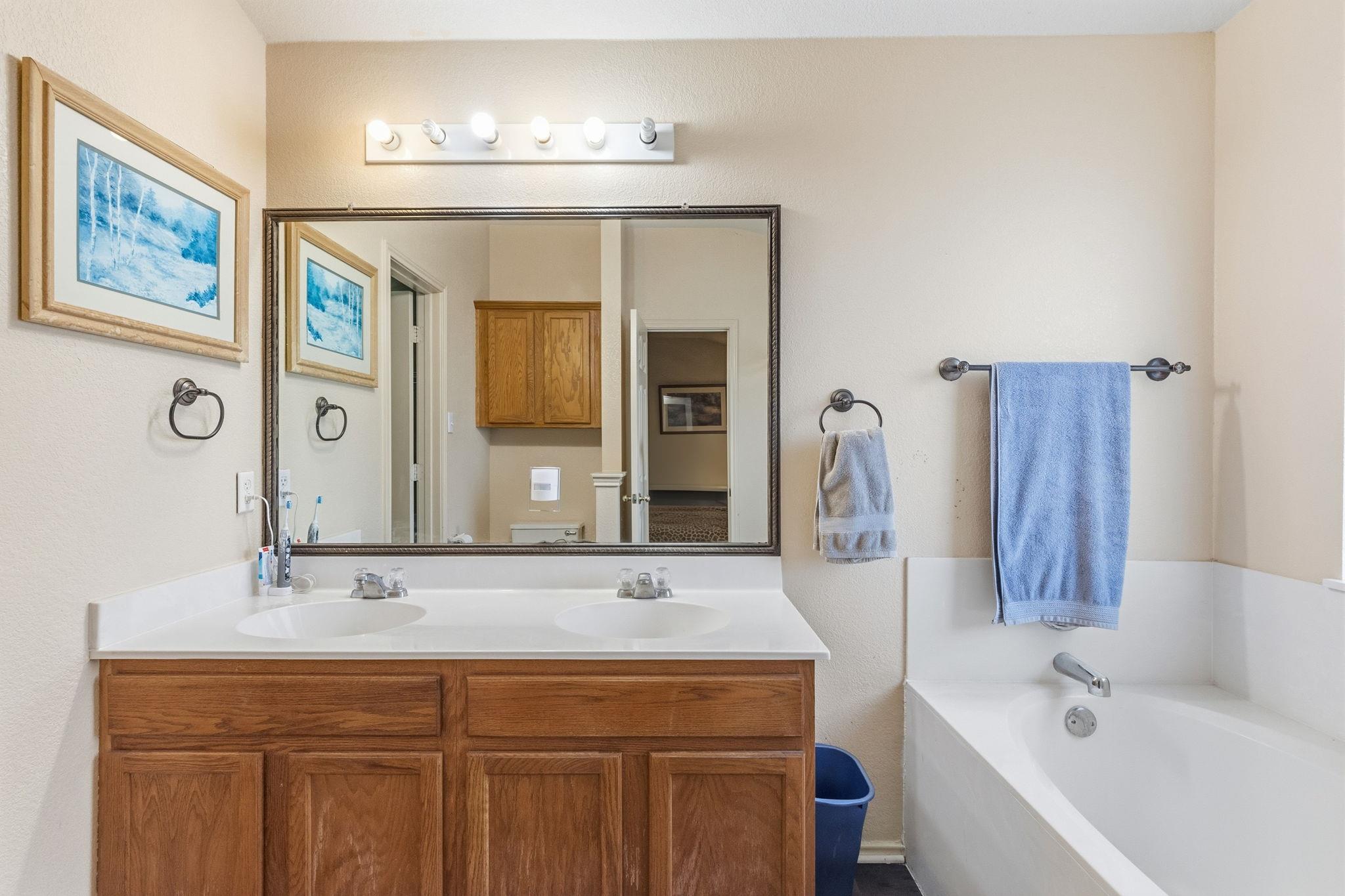 1809 Darjeeling Dr, Pflugerville, TX 78660