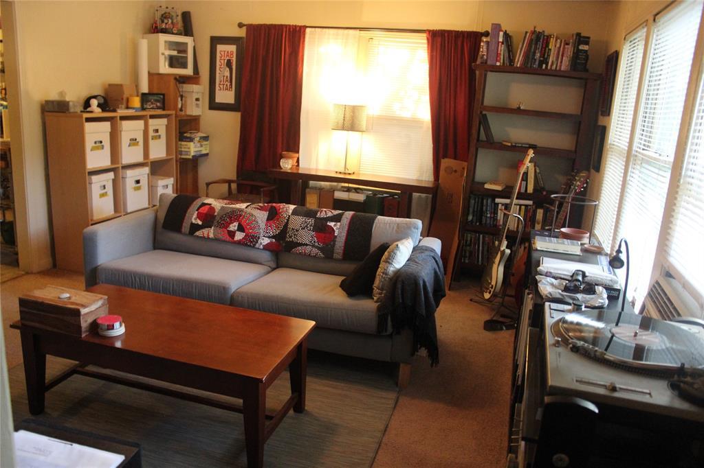 611 Clifford Dr, Austin, TX 78745