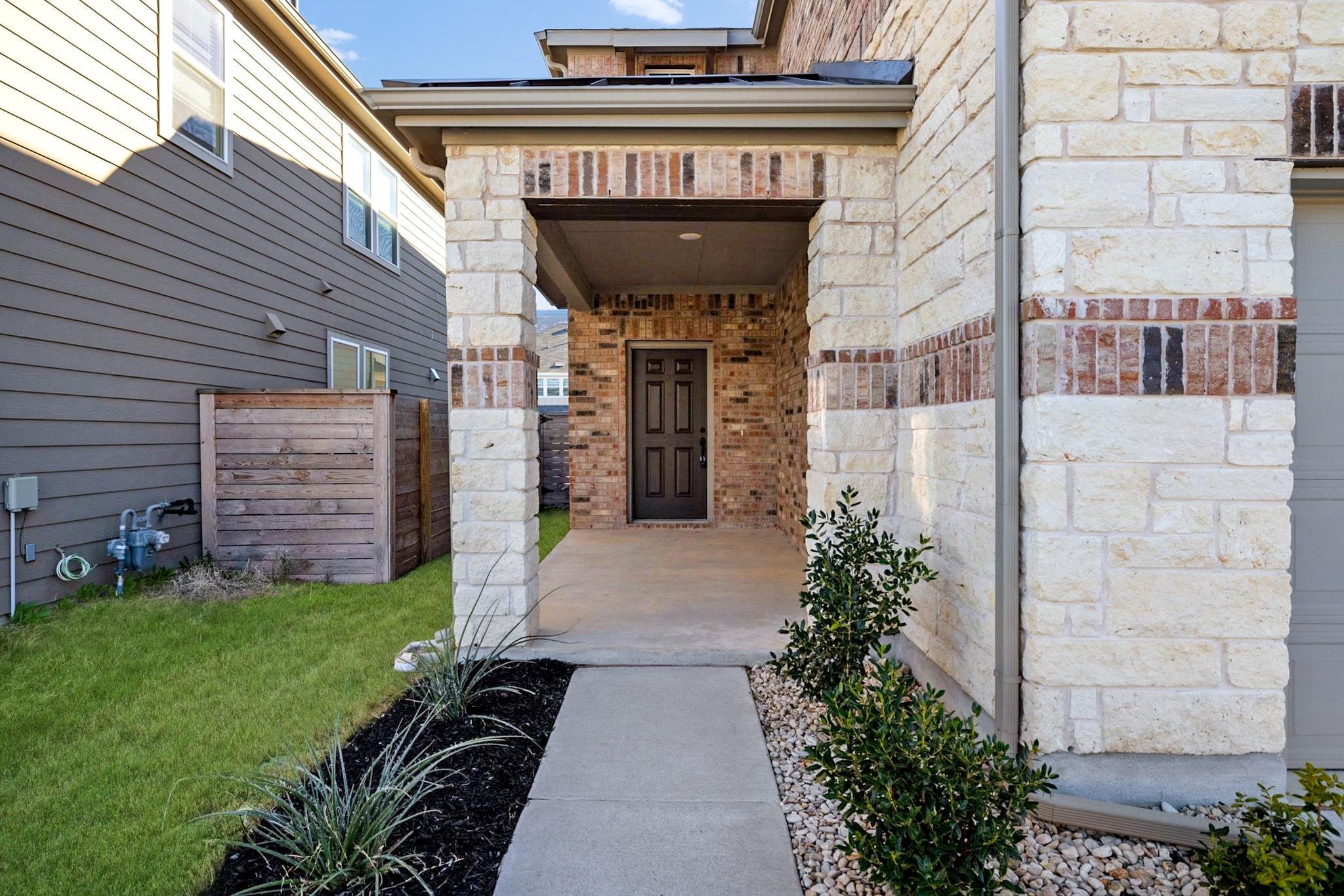 240 Harbors Ln, Leander, TX 78641