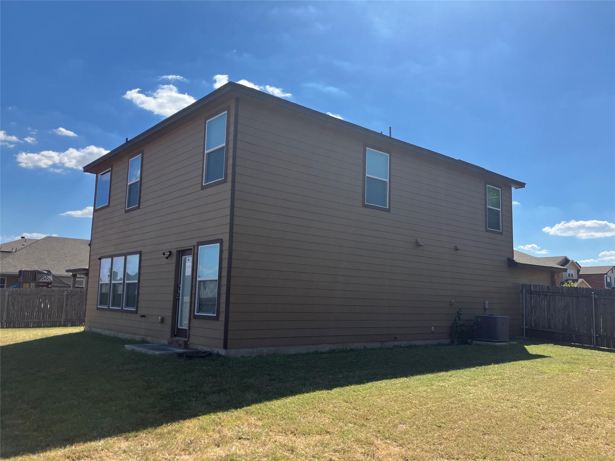 4410 Kings Canyon Dr, Taylor, TX 78634