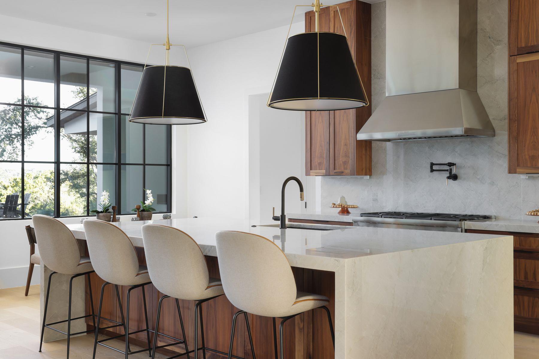 4405 Hennig Dr, Austin, TX 78738