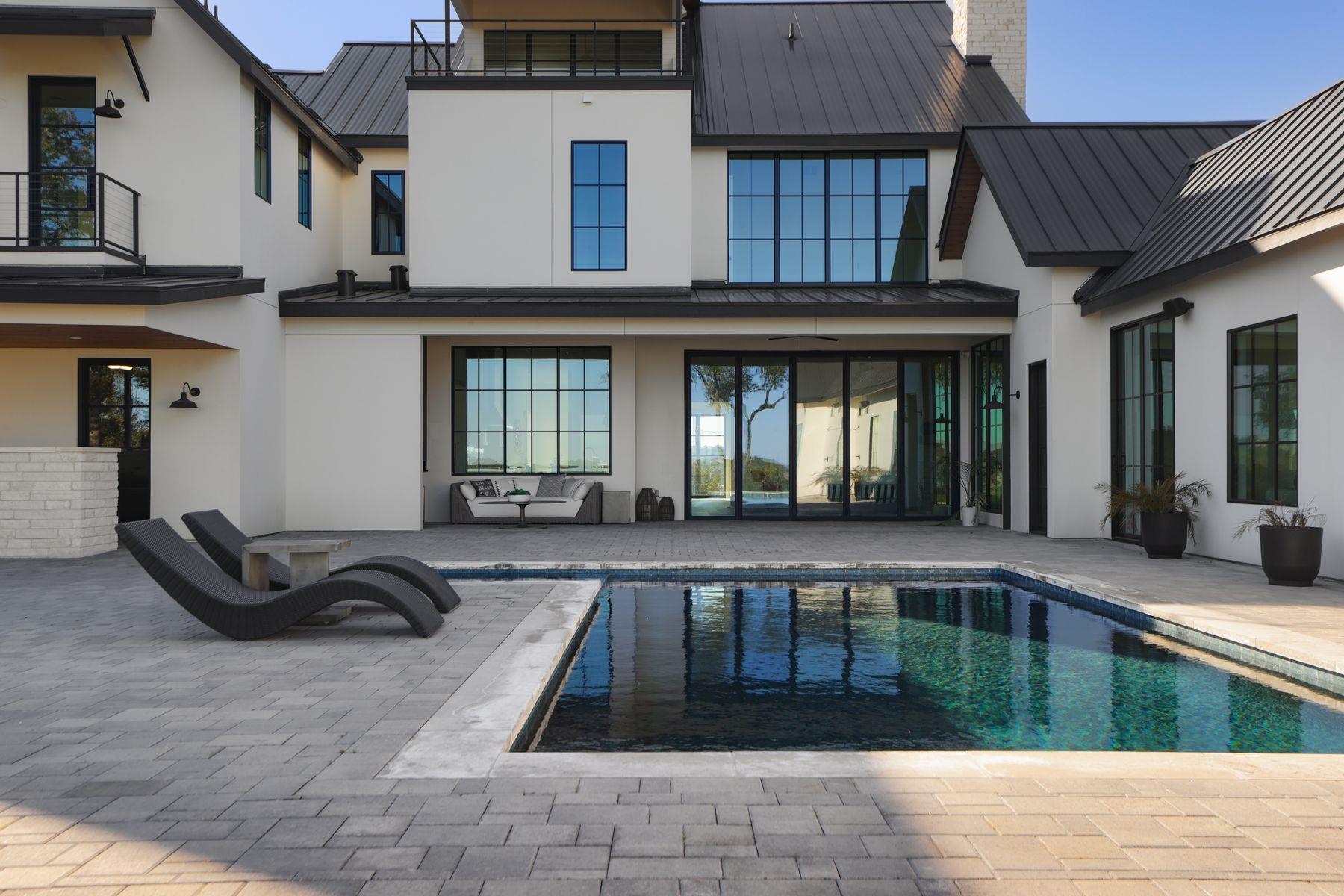 4405 Hennig Dr, Austin, TX 78738