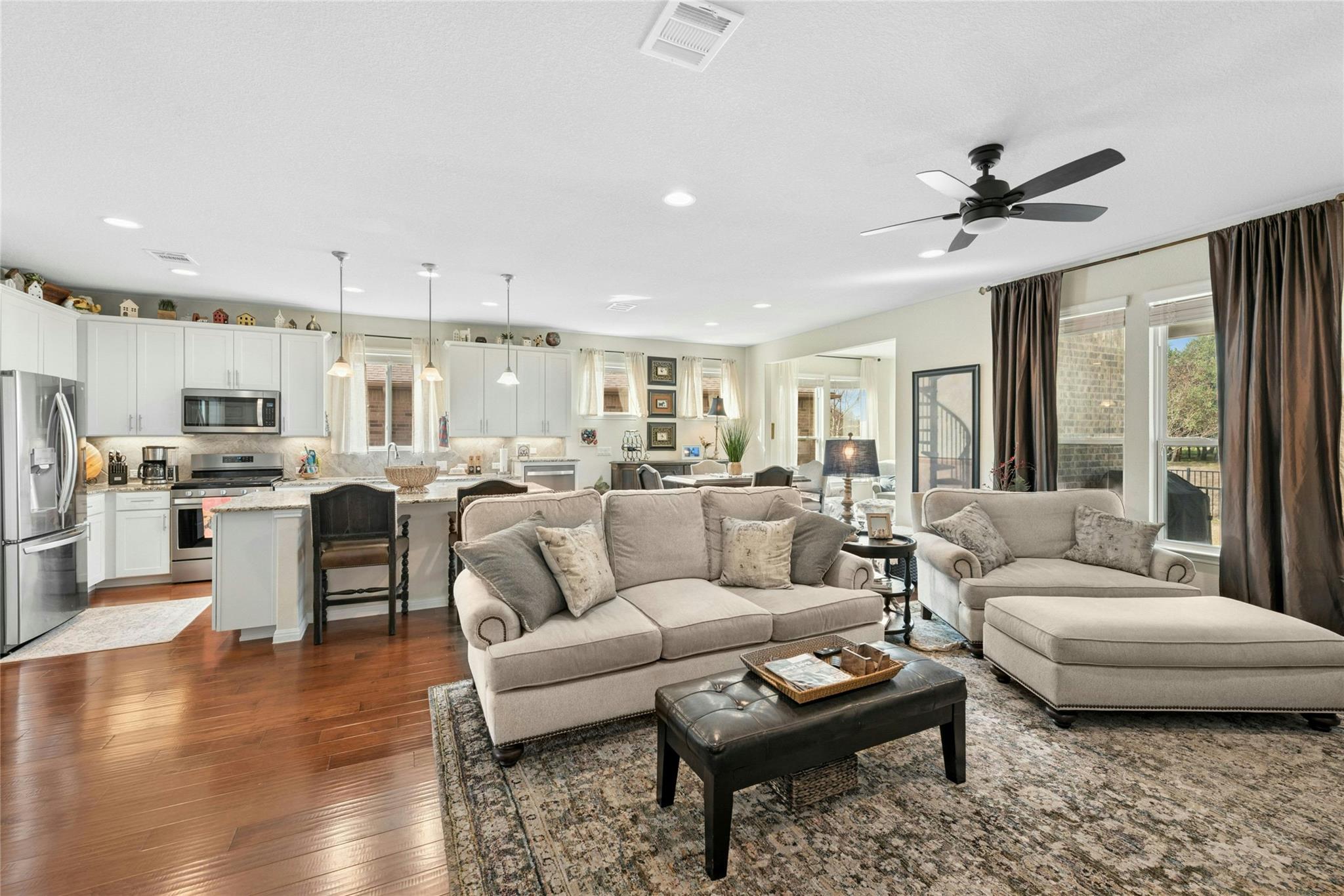 704 Archer Ln, Georgetown, TX 78633