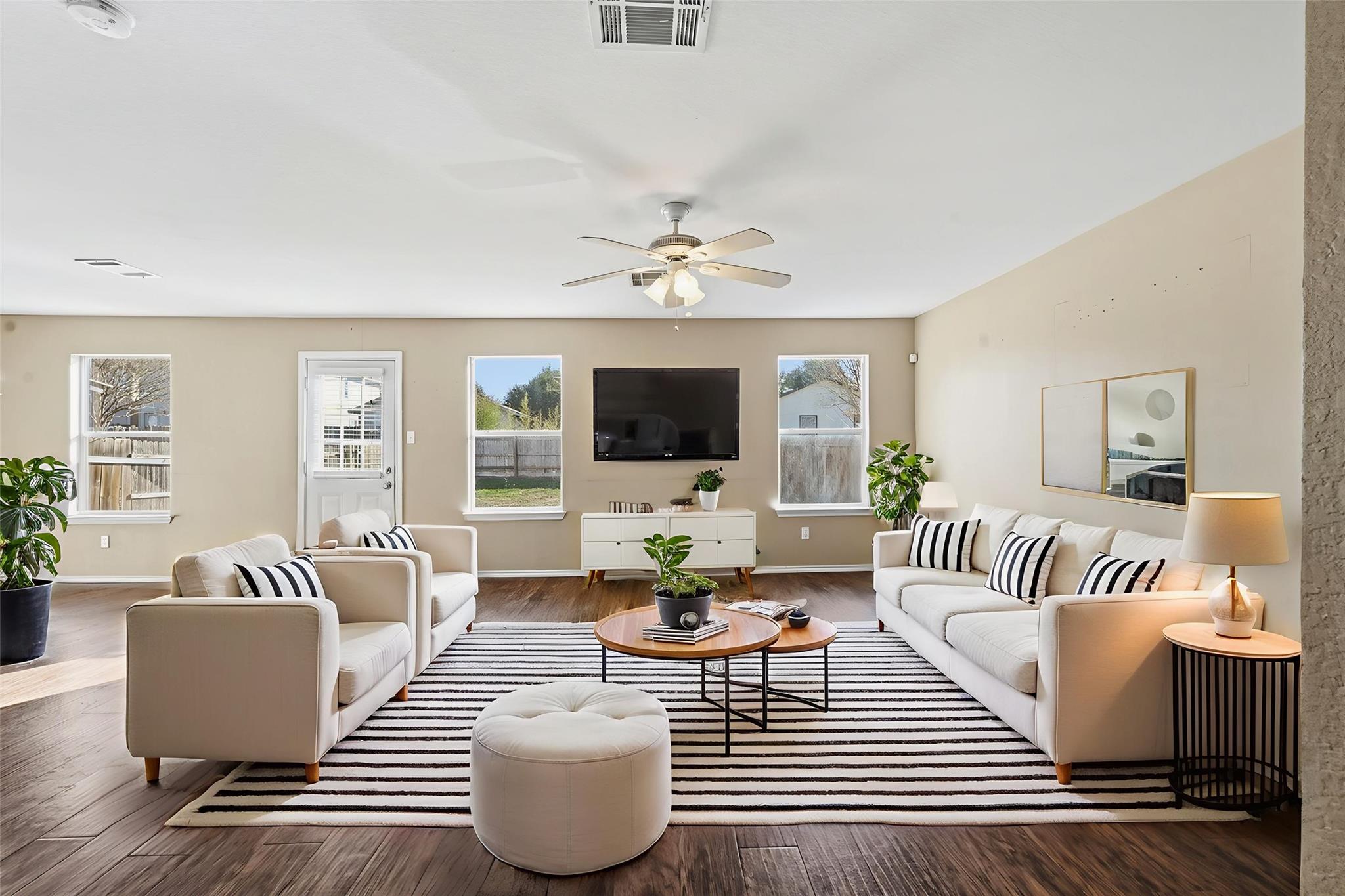 236 Black Frst, Buda, TX 78610