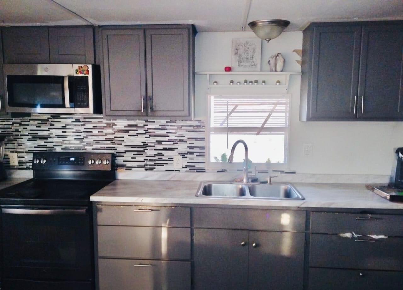 55 W County Road 159, Leesville, TX 78122