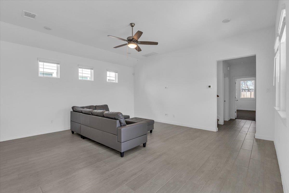 12620 Penguin Path, Manor, TX 78653