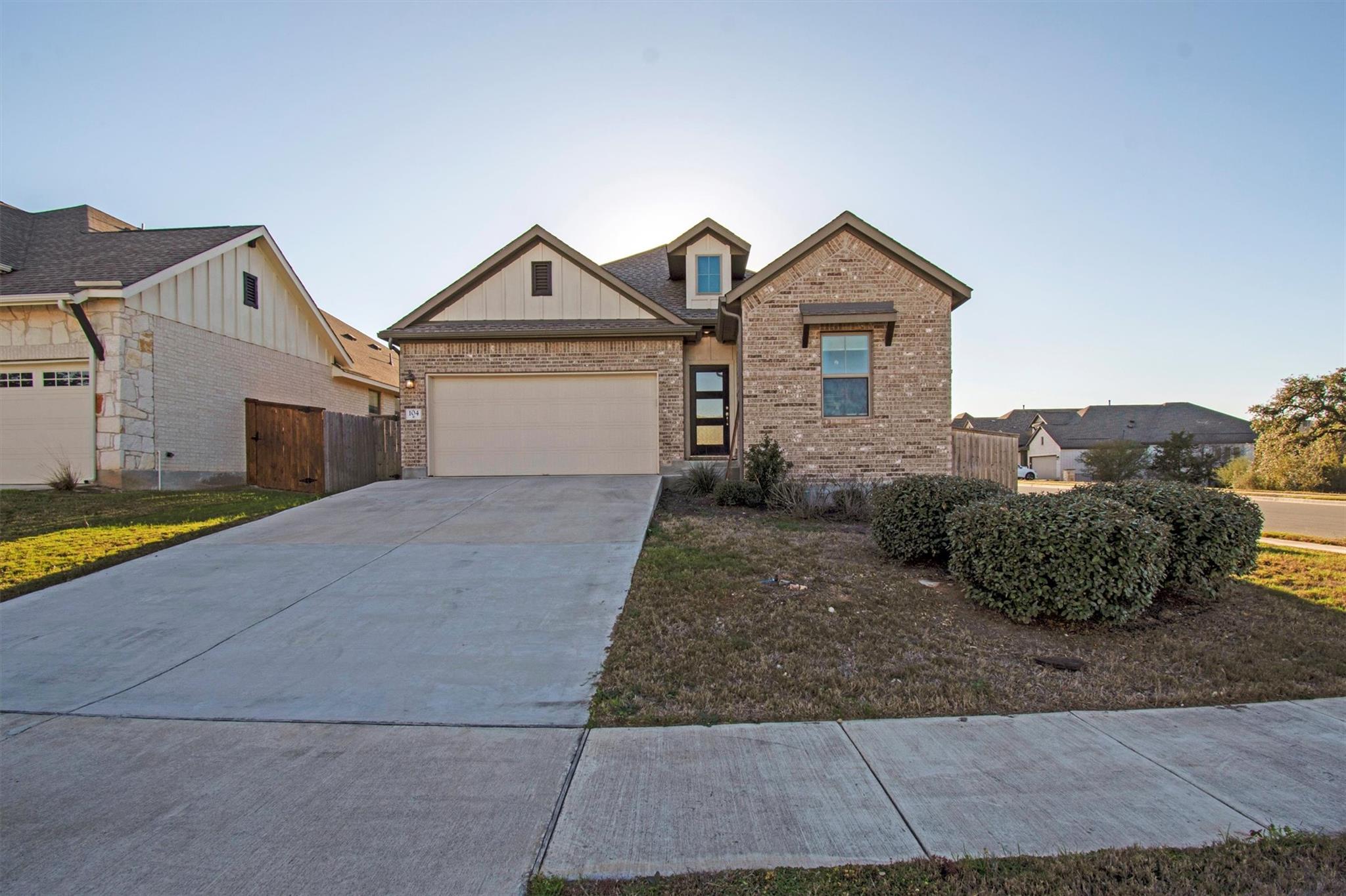 104 Pin Cherry Pass, San Marcos, TX 78666