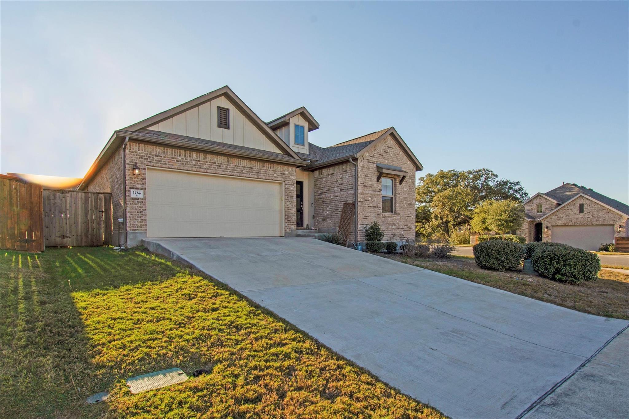 104 Pin Cherry Pass, San Marcos, TX 78666