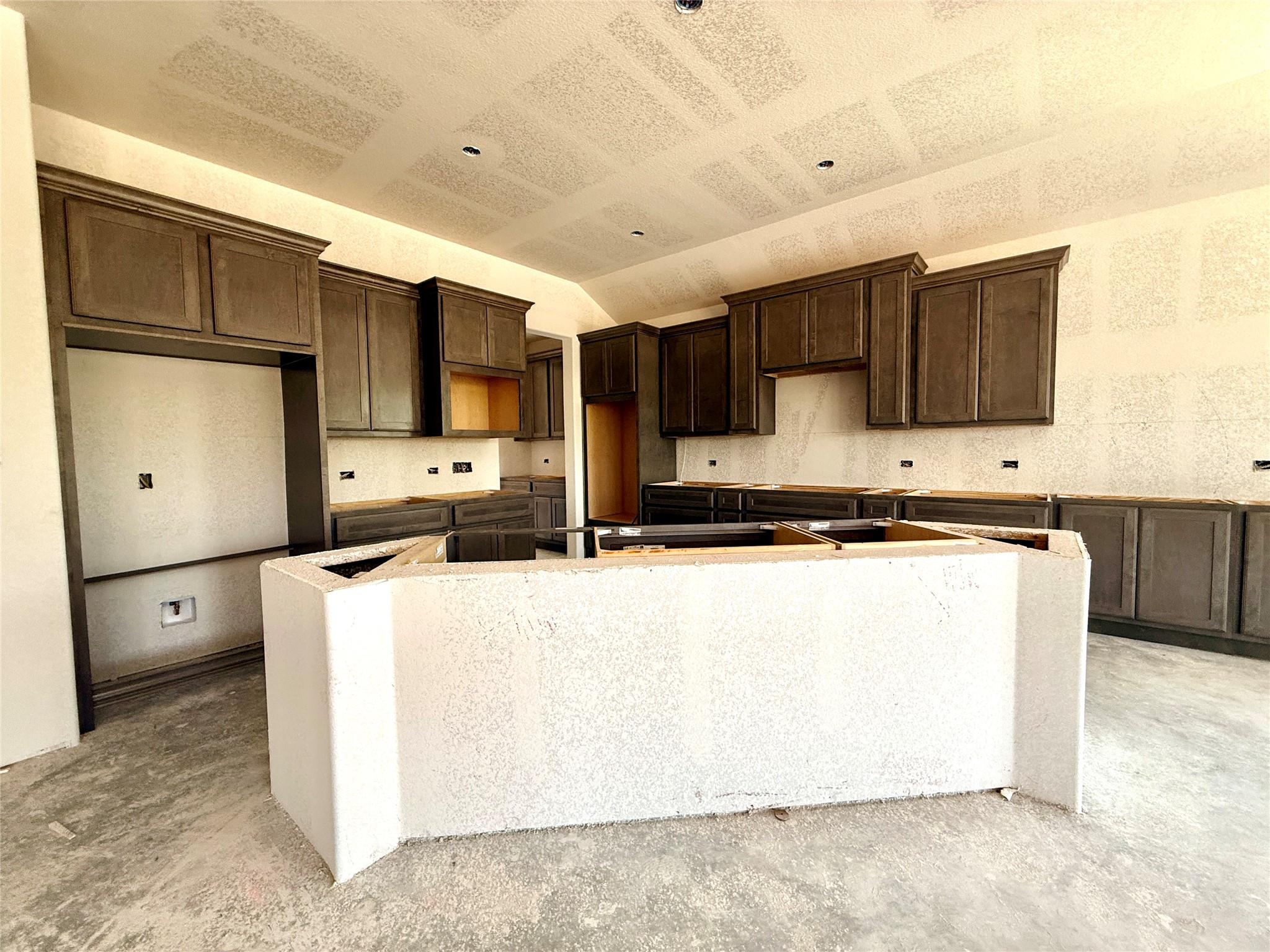 103 Westcreek Dr, Bertram, TX 78605