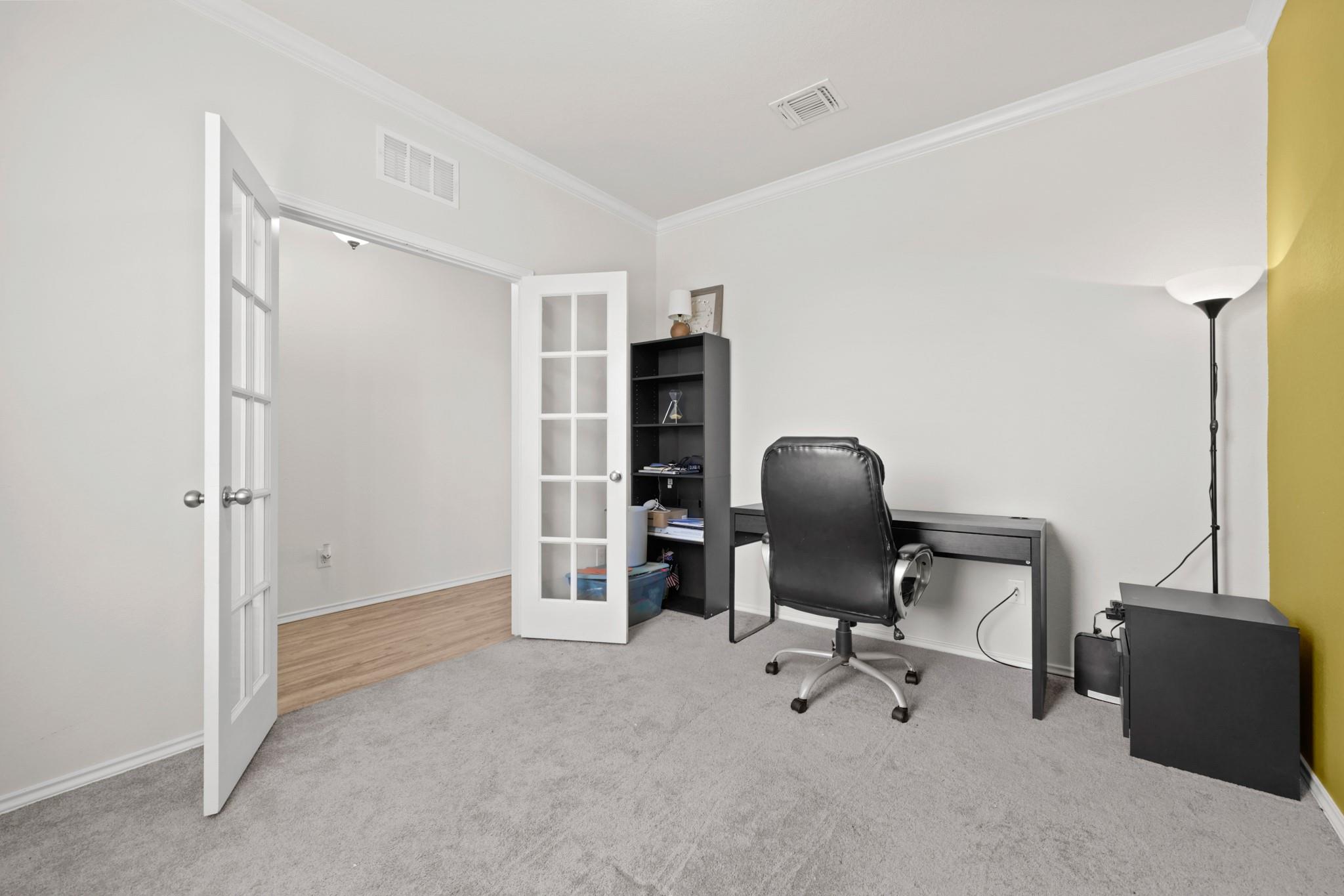 240 Bedford Falls Ln, Jarrell, TX 76537