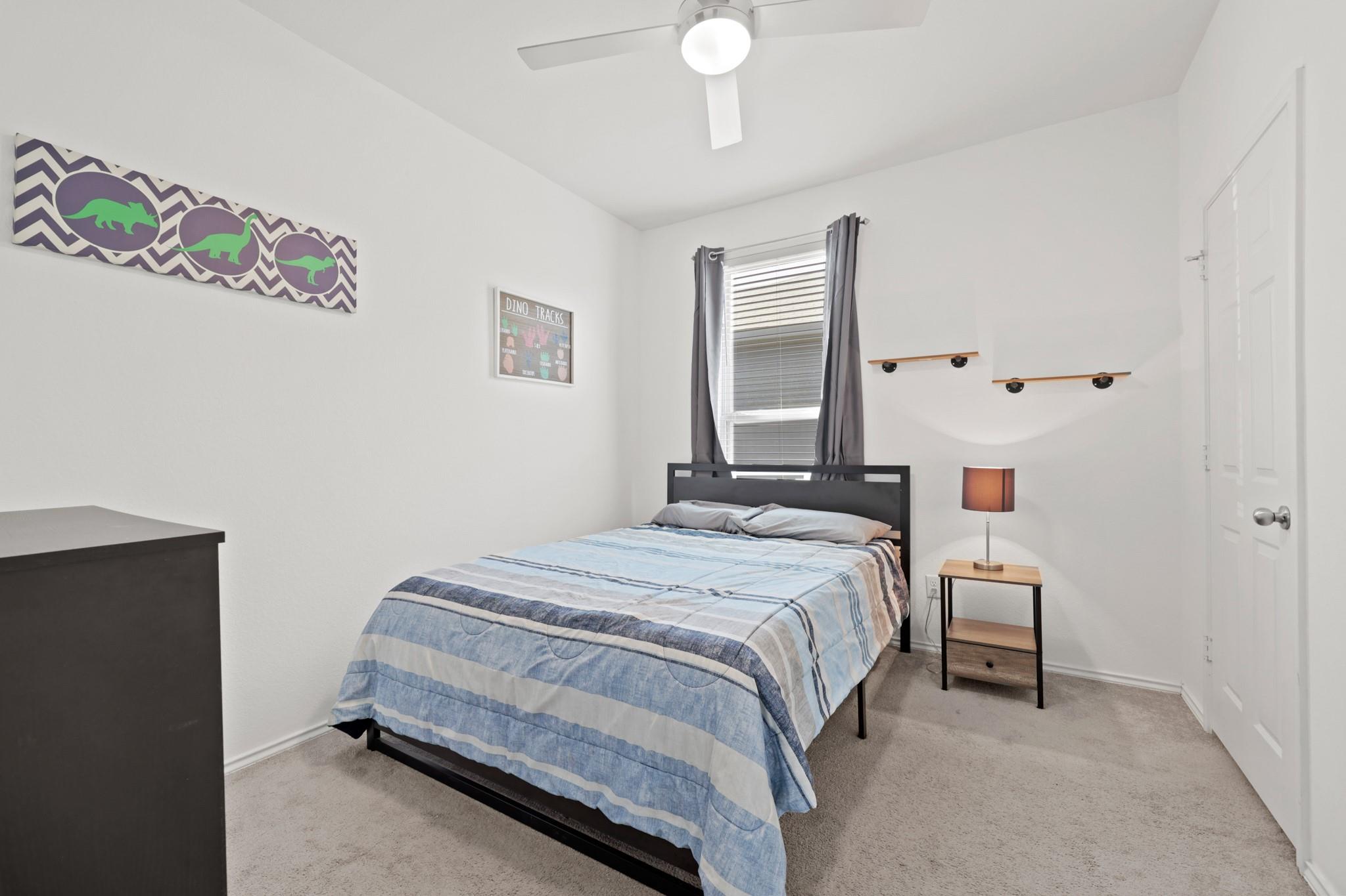 240 Bedford Falls Ln, Jarrell, TX 76537