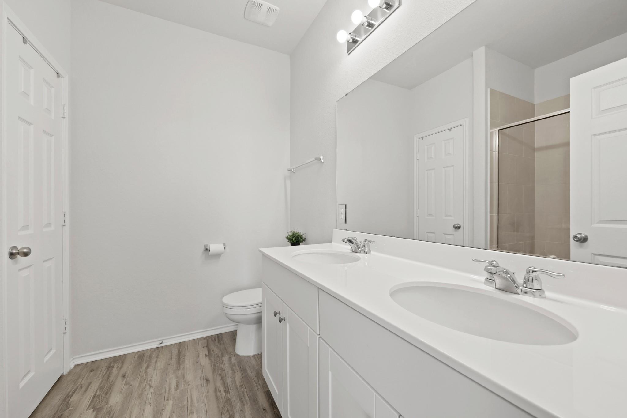 240 Bedford Falls Ln, Jarrell, TX 76537