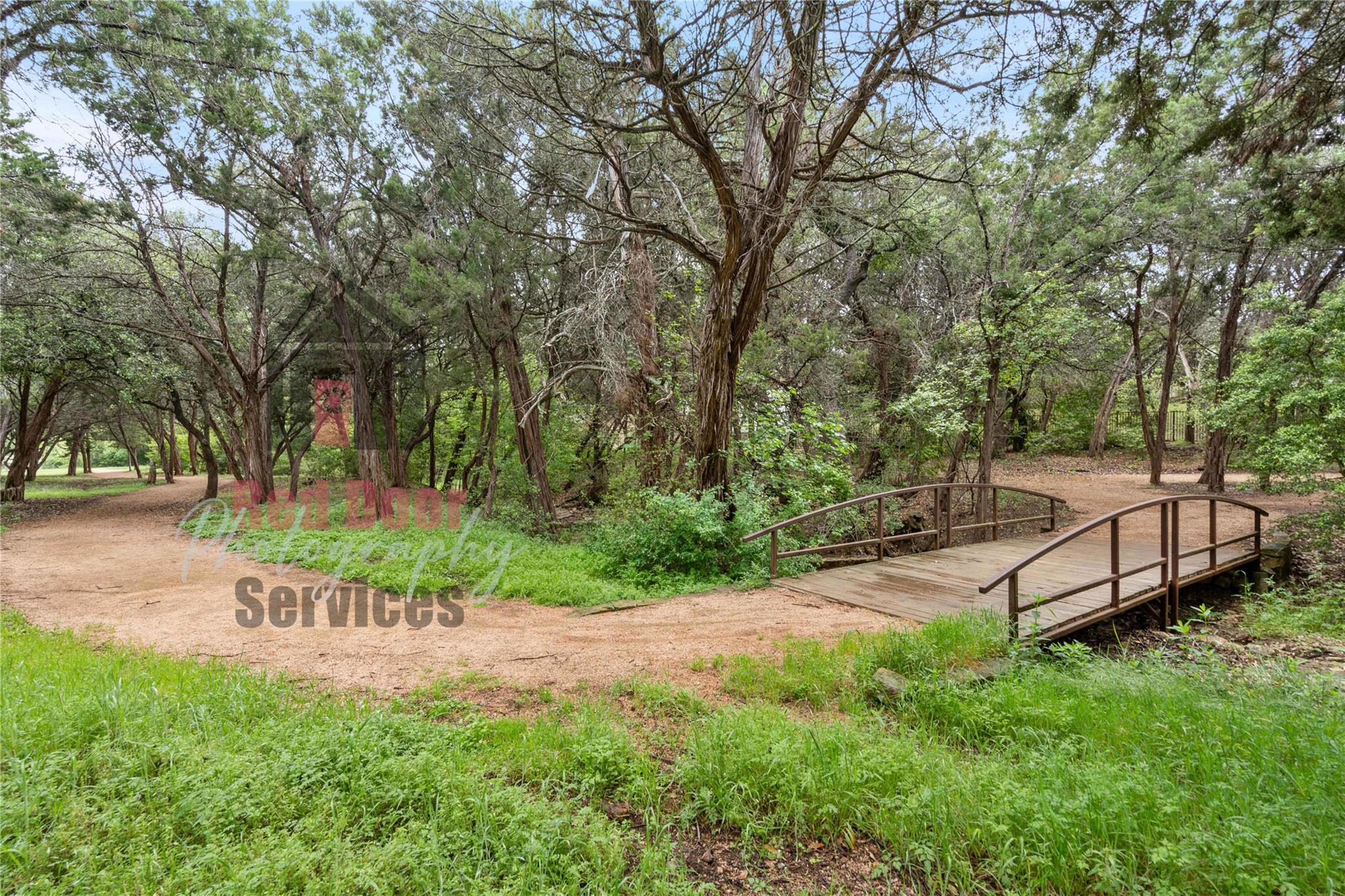 290 Harris Dr, Austin, TX 78737