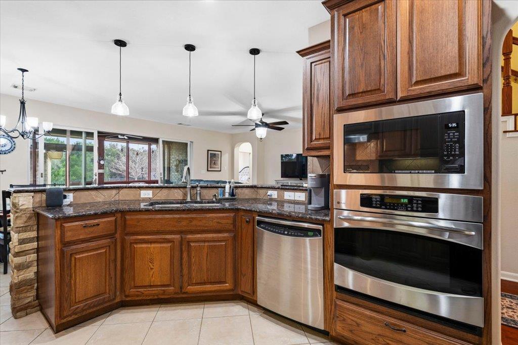 290 Harris Dr, Austin, TX 78737