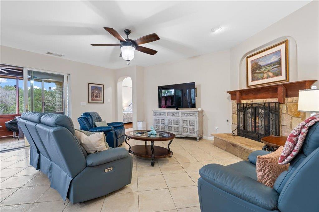 290 Harris Dr, Austin, TX 78737