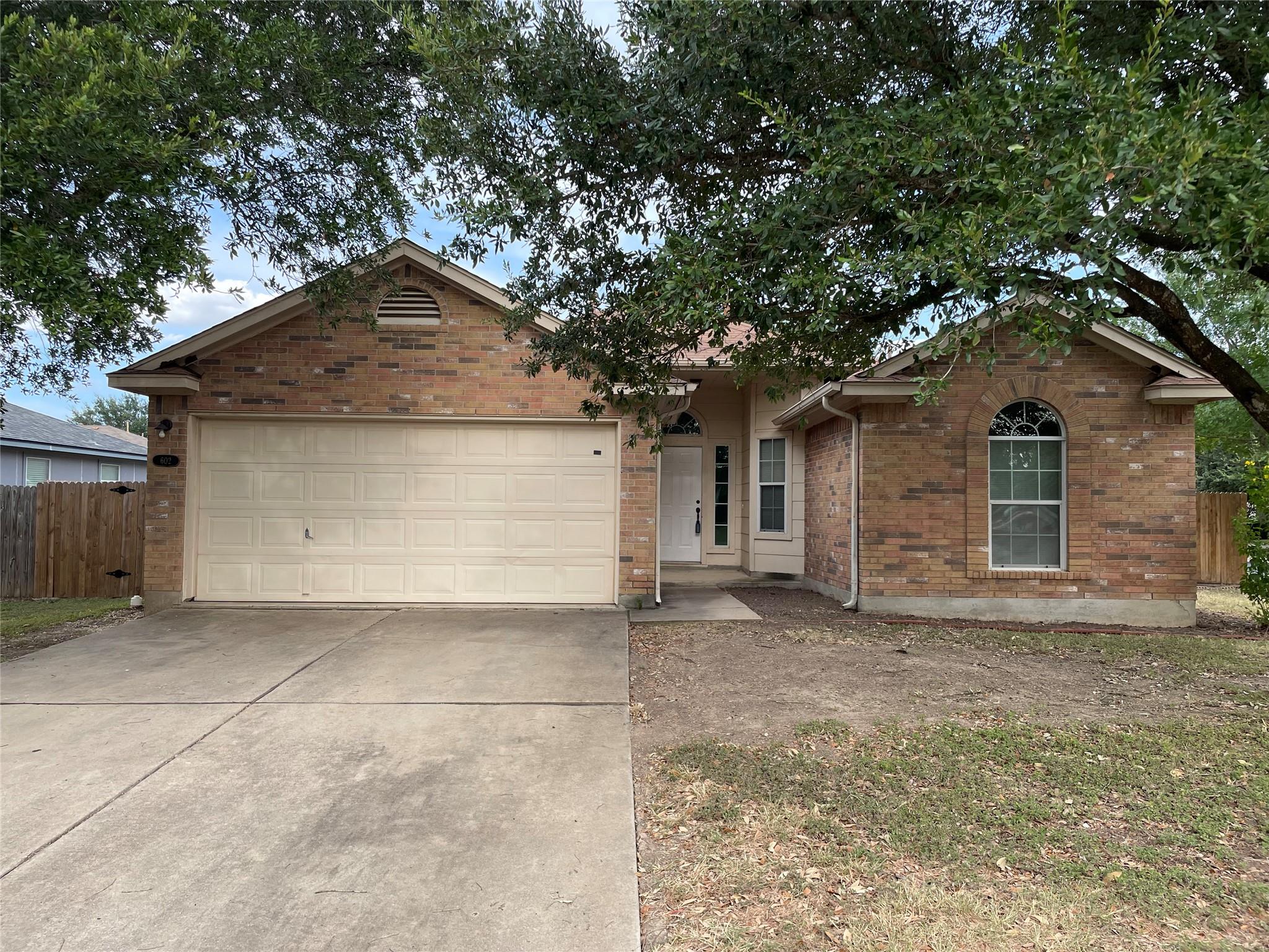 602 Losoya Ct, Hutto, TX 78634