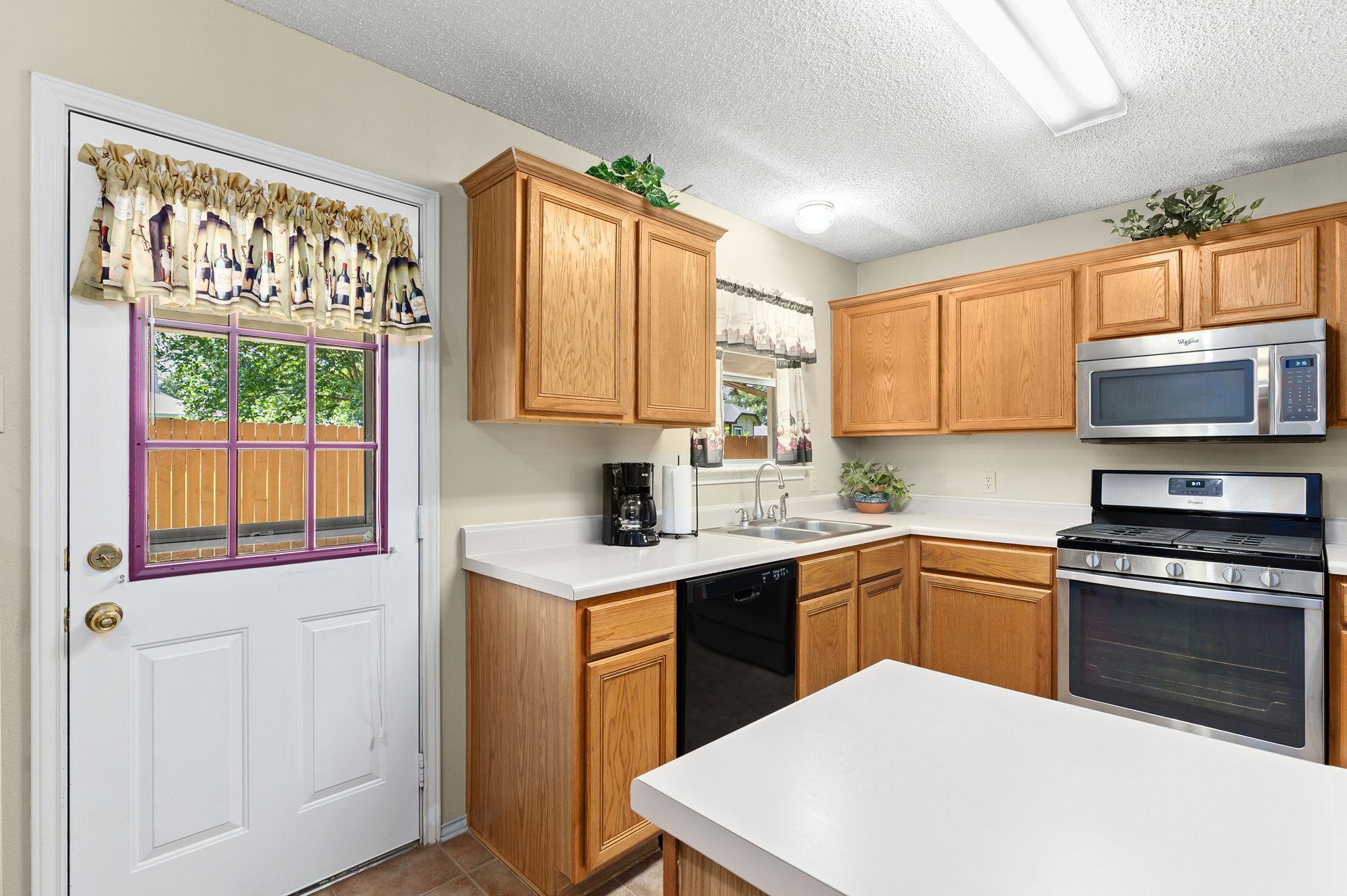 2158 Redwing Way, Round Rock, TX 78664