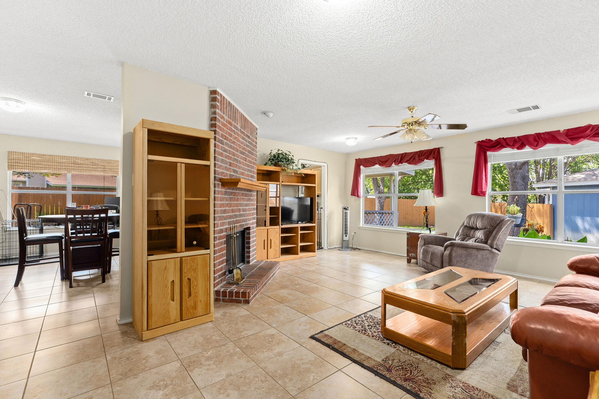 2158 Redwing Way, Round Rock, TX 78664