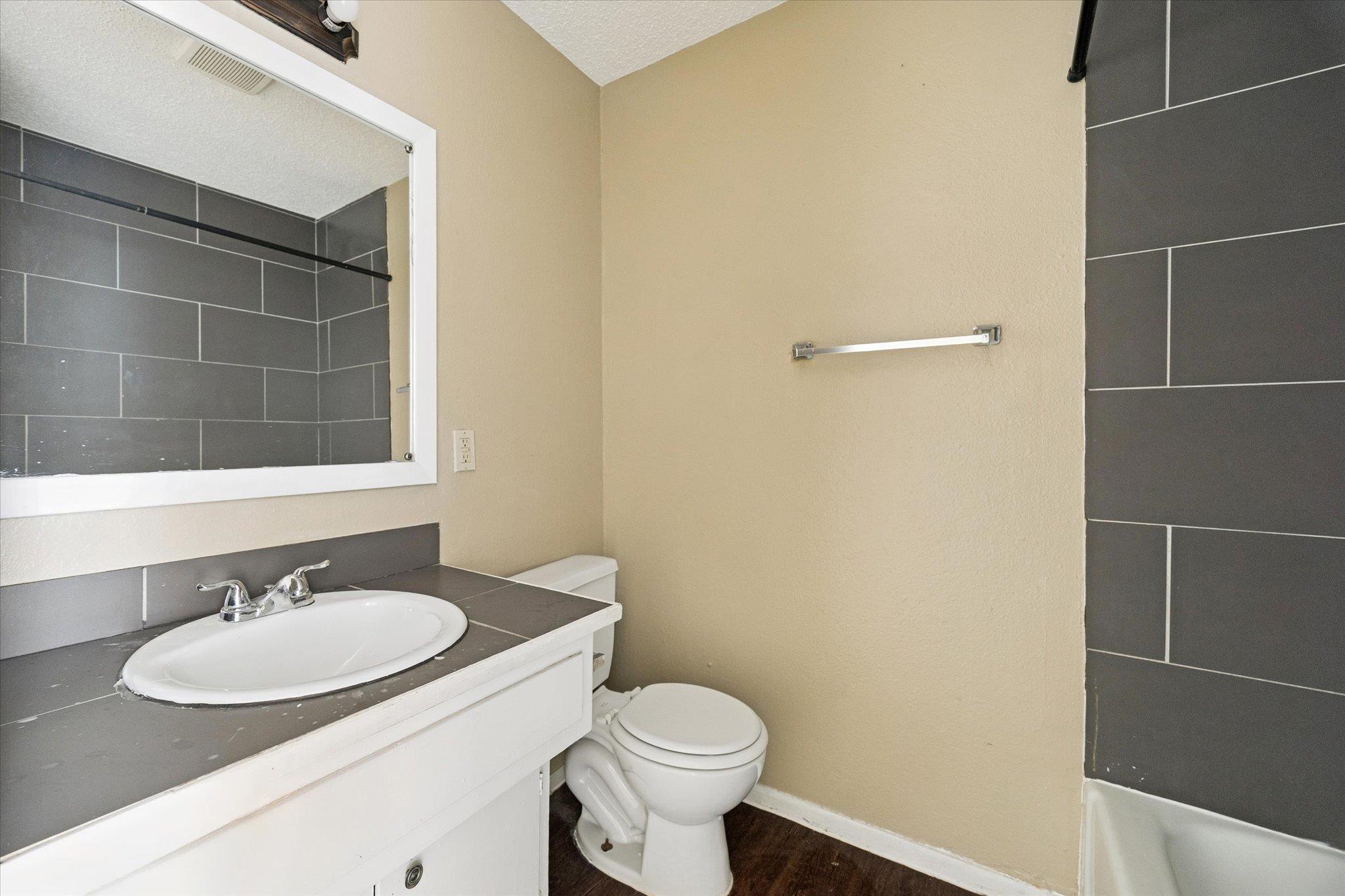 908 Kirschner Pl # B, Austin, TX 78758