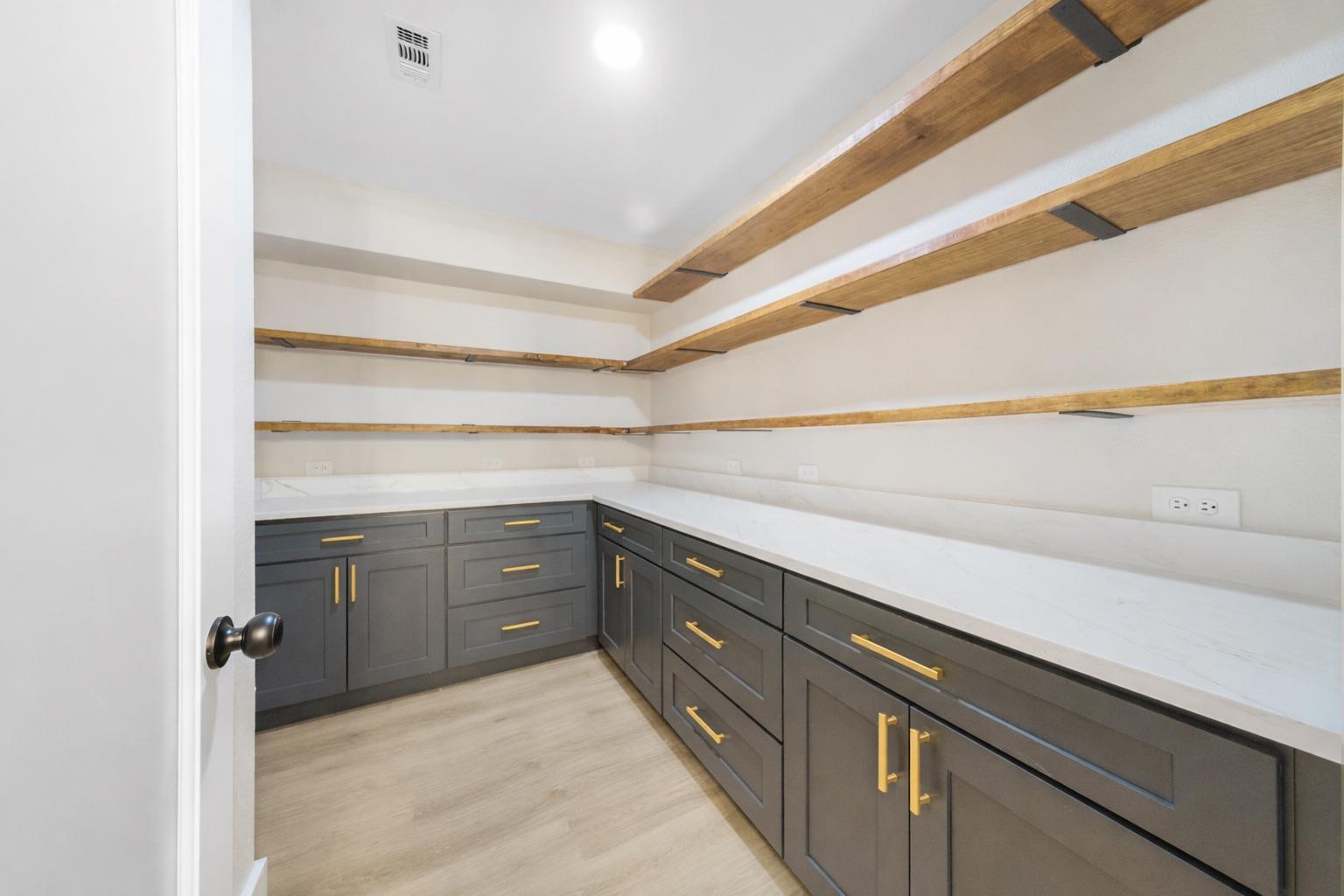 224 Clear Springs Rd, Georgetown, TX 78628