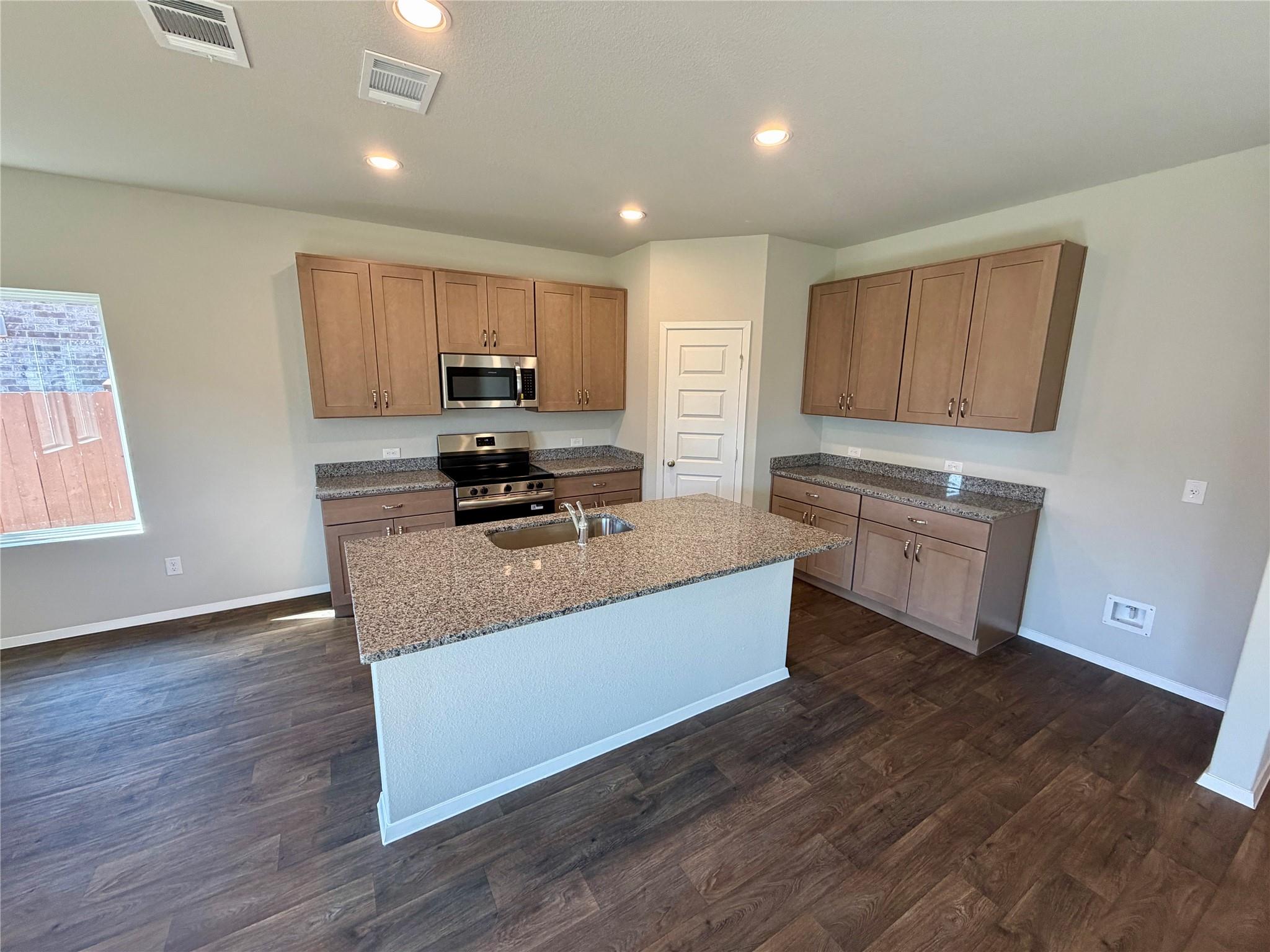 117 Rocky View Ln, Georgetown, TX 78628