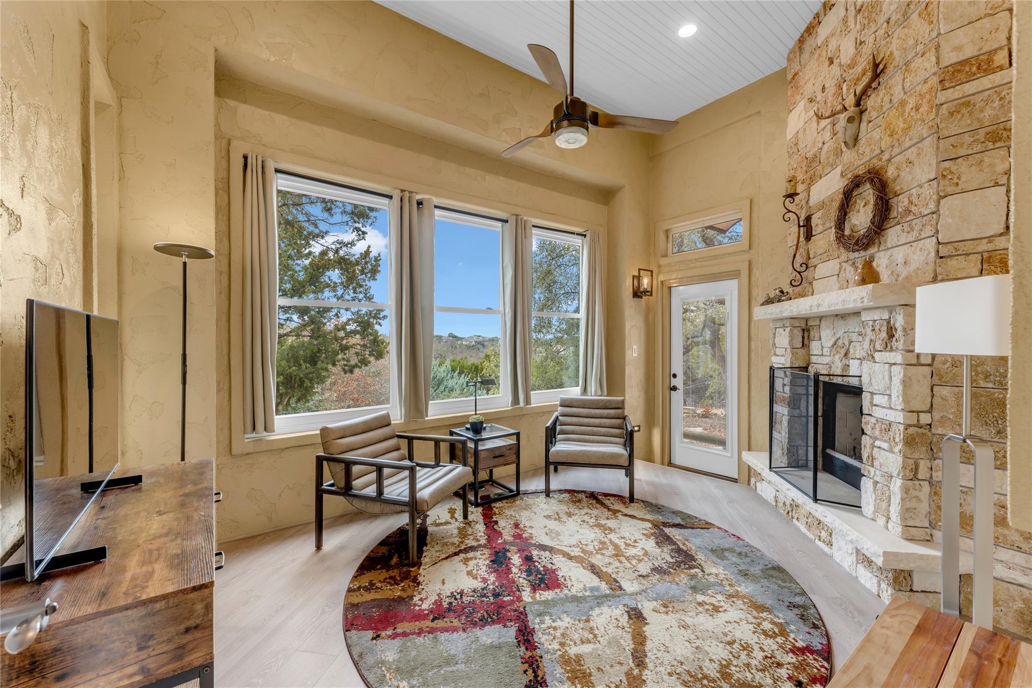 413 Rock House Dr, Liberty Hill, TX 78642