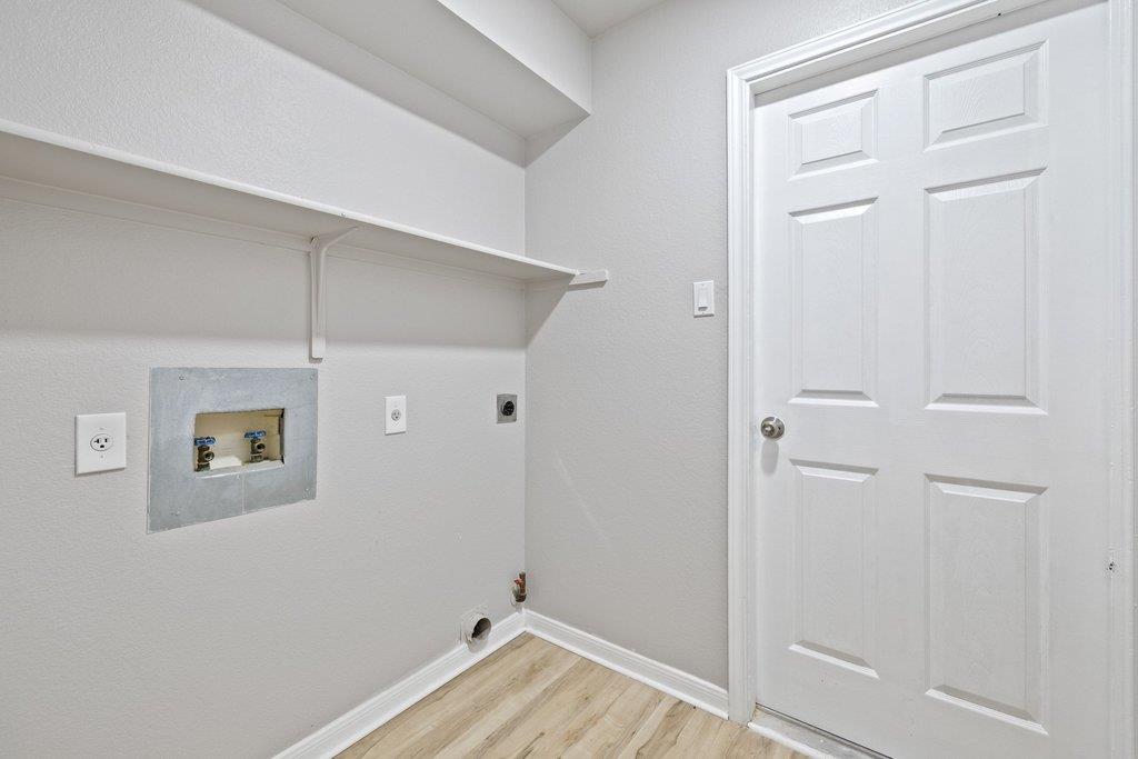 2511 Claudia Dr, Leander, TX 78641