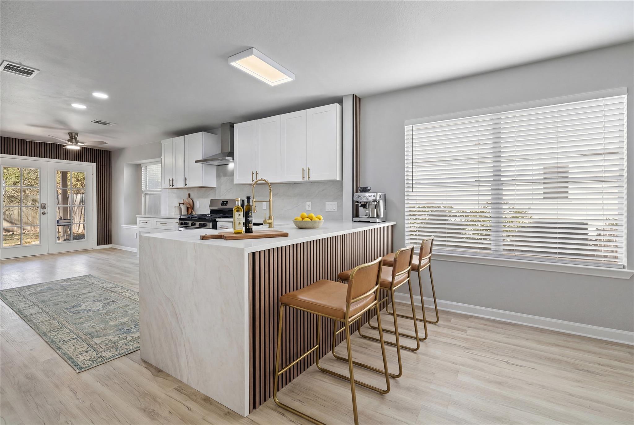 2511 Claudia Dr, Leander, TX 78641