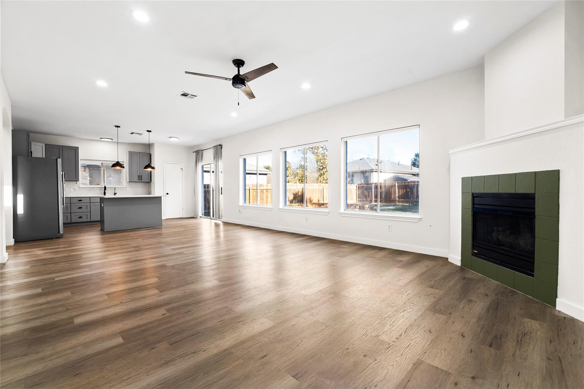 3817 Tailfeather Dr, Round Rock, TX 78681