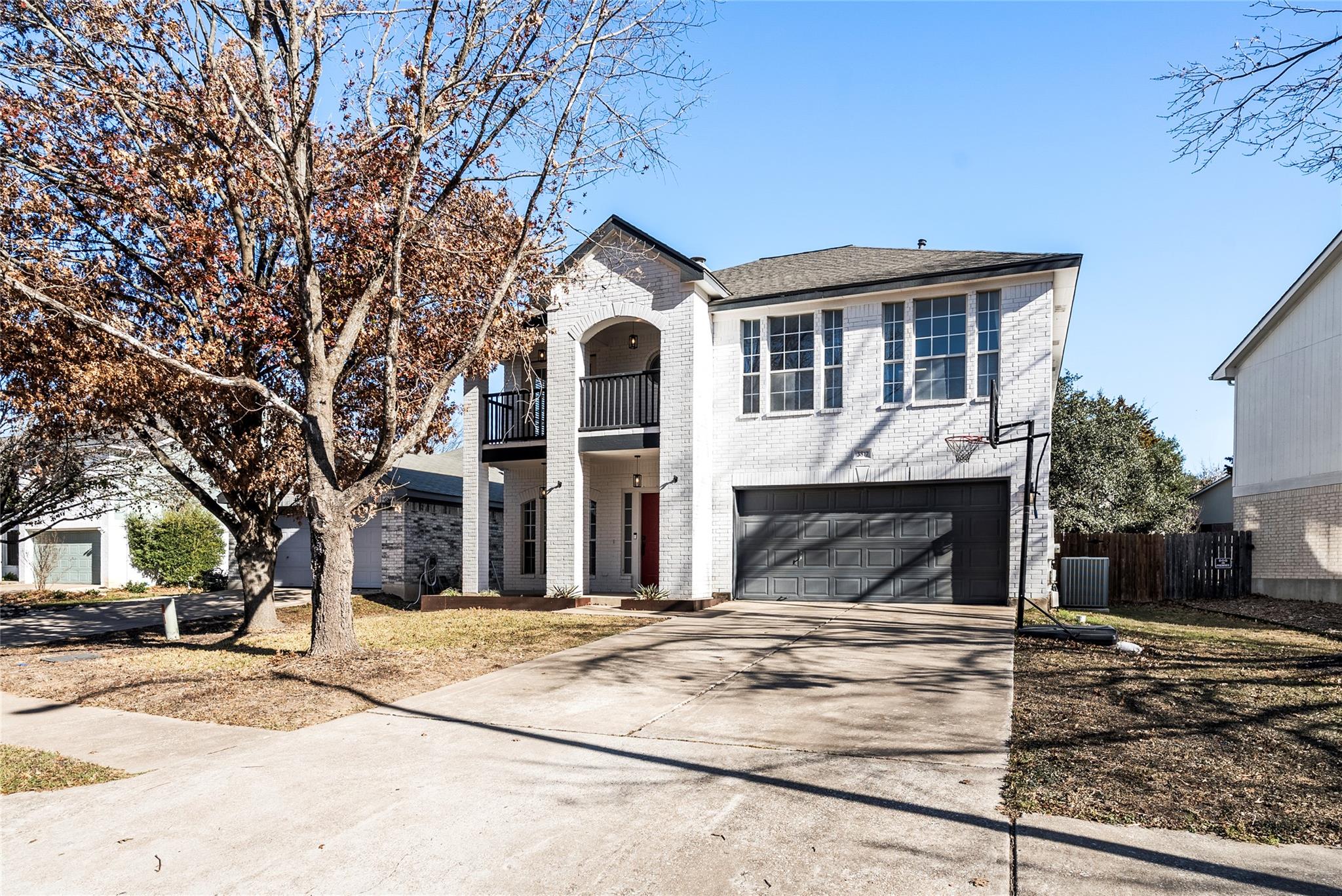 3817 Tailfeather Dr, Round Rock, TX 78681