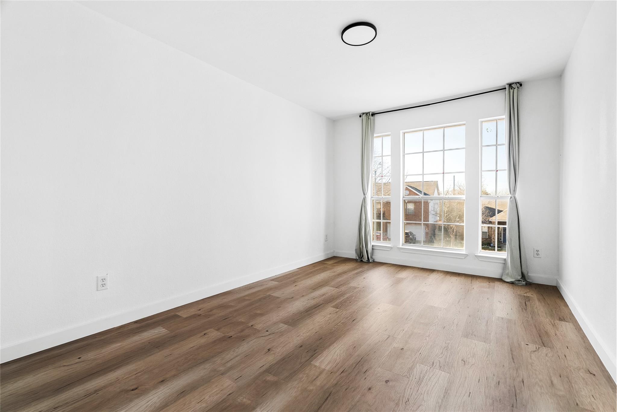 3817 Tailfeather Dr, Round Rock, TX 78681