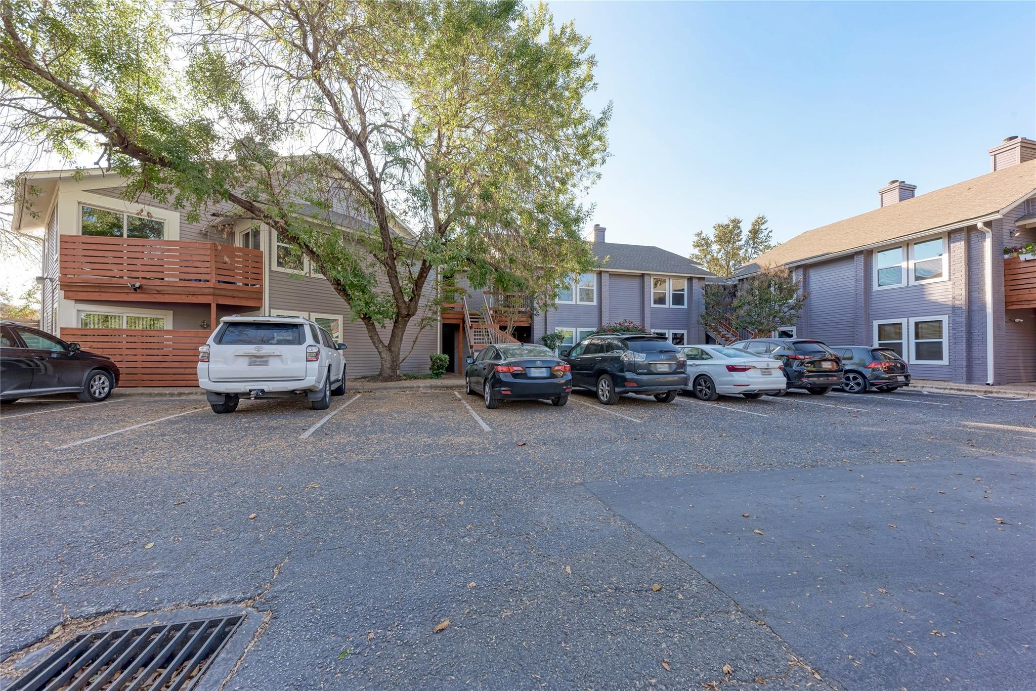 2106 Nickerson St # 203, Austin, TX 78704