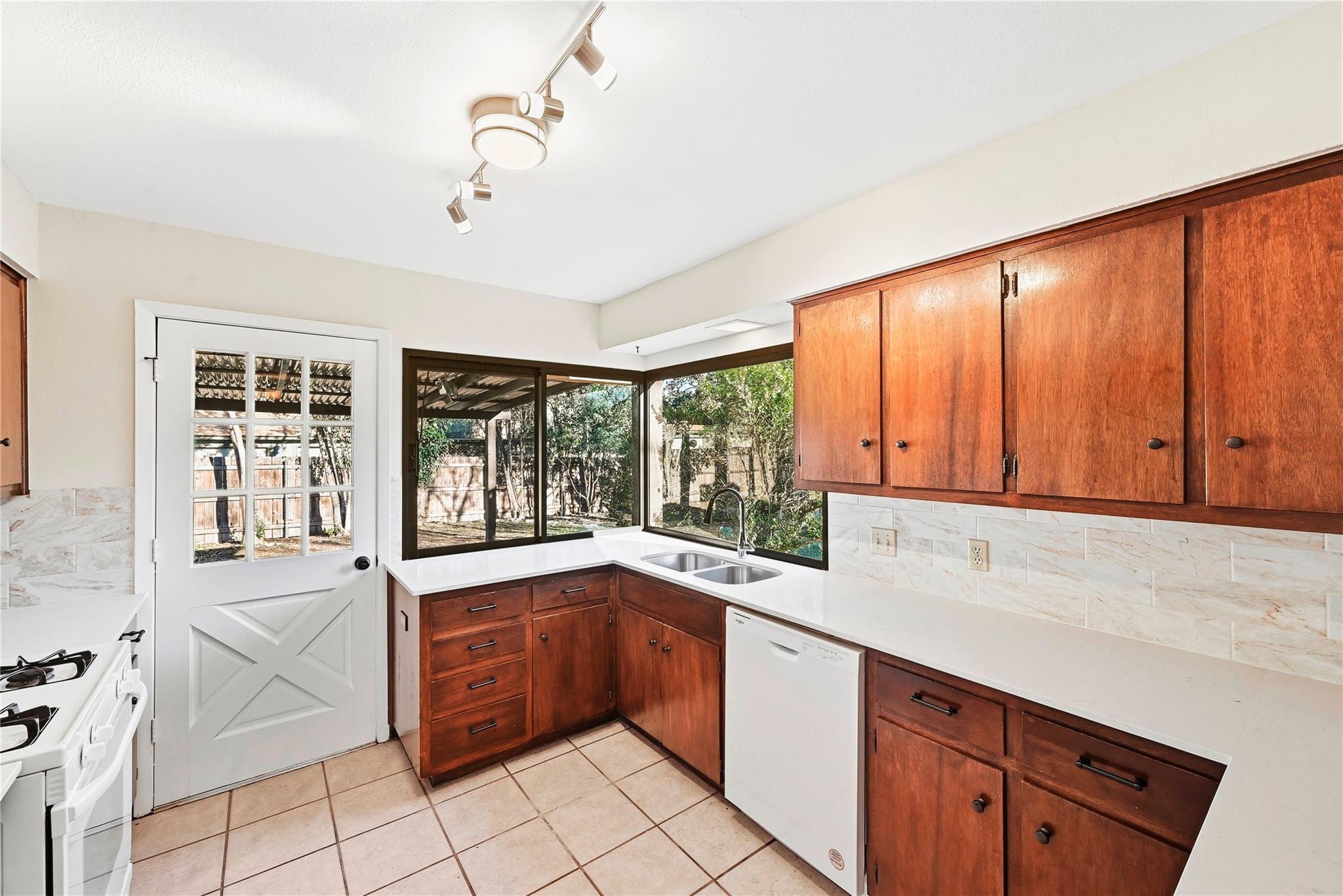 5307 Presidio Rd, Austin, TX 78745