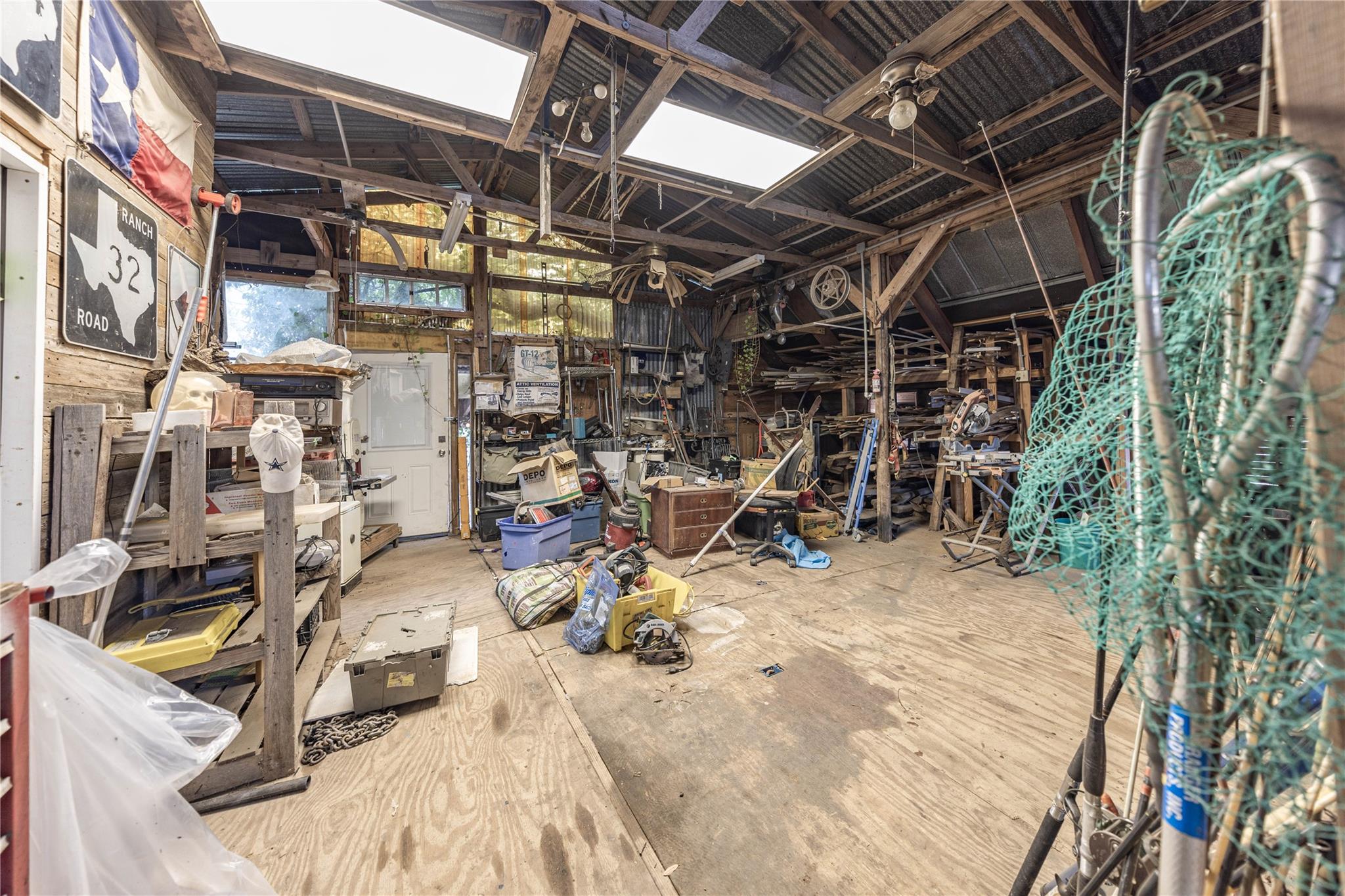 715 Bee Gee Rd, Driftwood, TX 78619