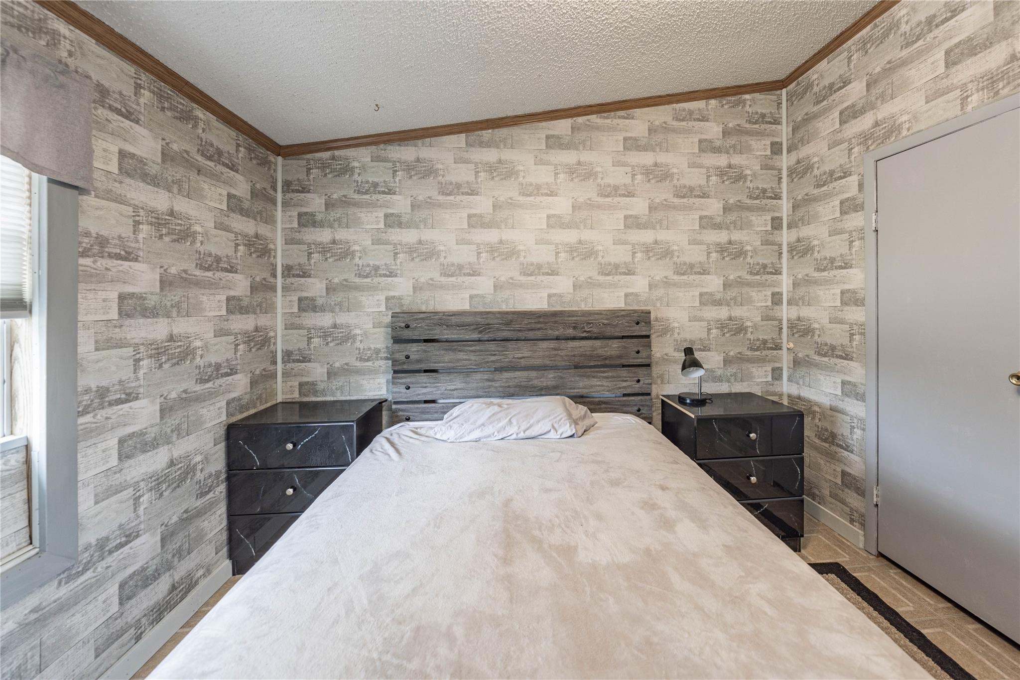 715 Bee Gee Rd, Driftwood, TX 78619