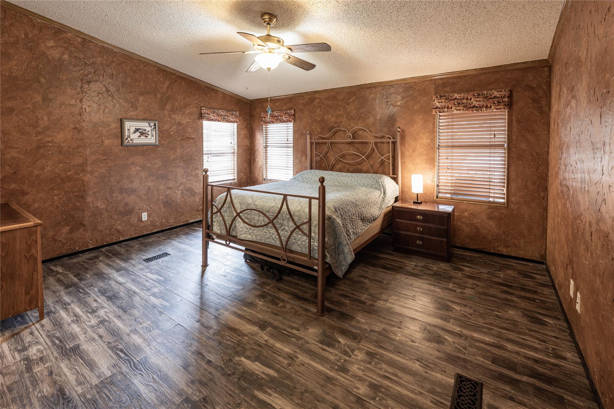 715 Bee Gee Rd, Driftwood, TX 78619