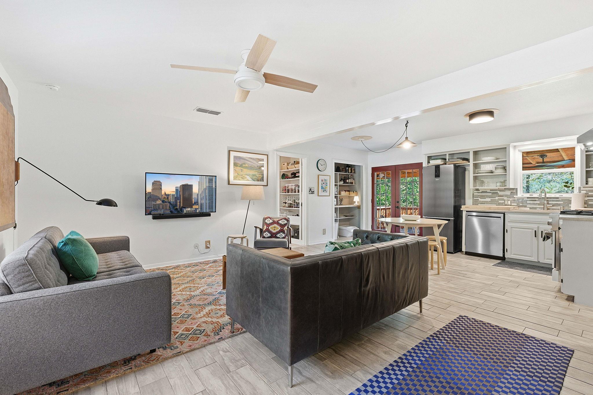 8801 Redfield Ln, Austin, TX 78758