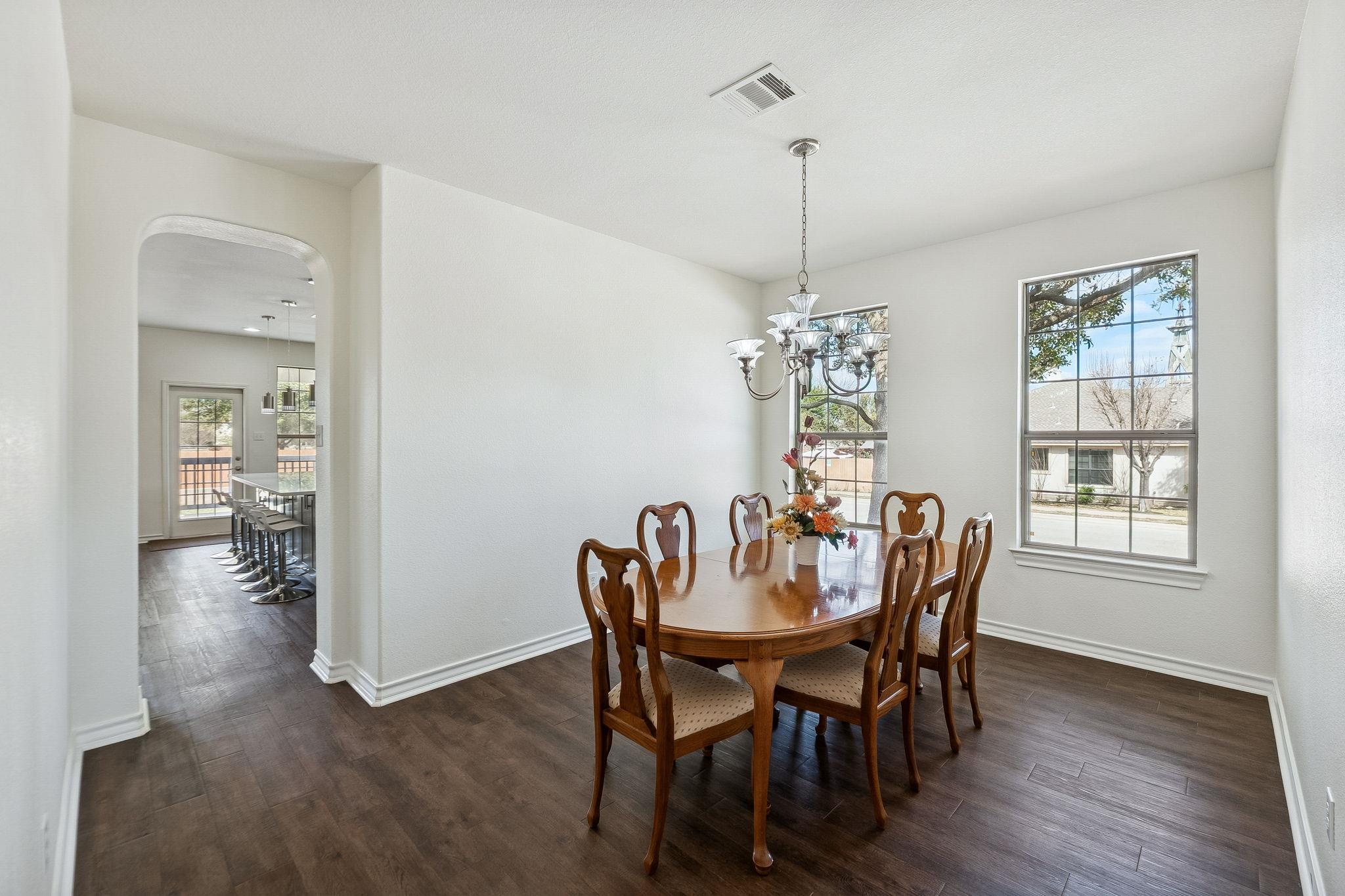 615 Whistlers Walk Trl, Cedar Park, TX 78613