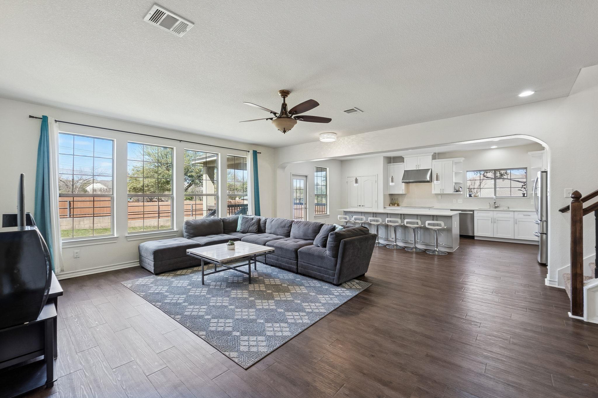 615 Whistlers Walk Trl, Cedar Park, TX 78613