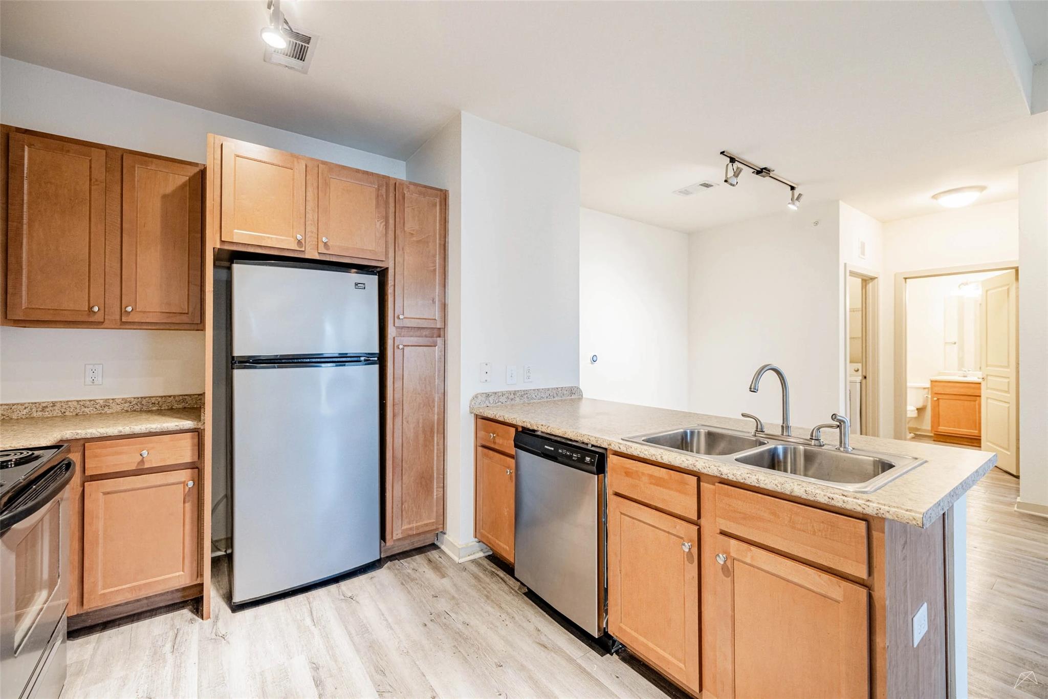 8515 S Interstate 35 Rd # 03111, Austin, TX 78744