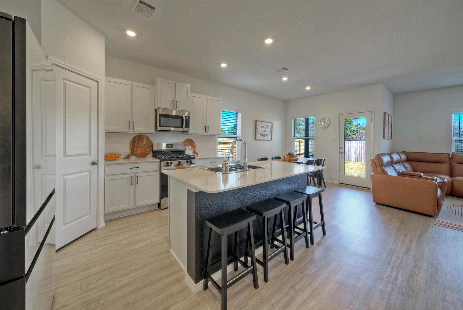 1200 Acorn Oak Dr, Georgetown, TX 78628